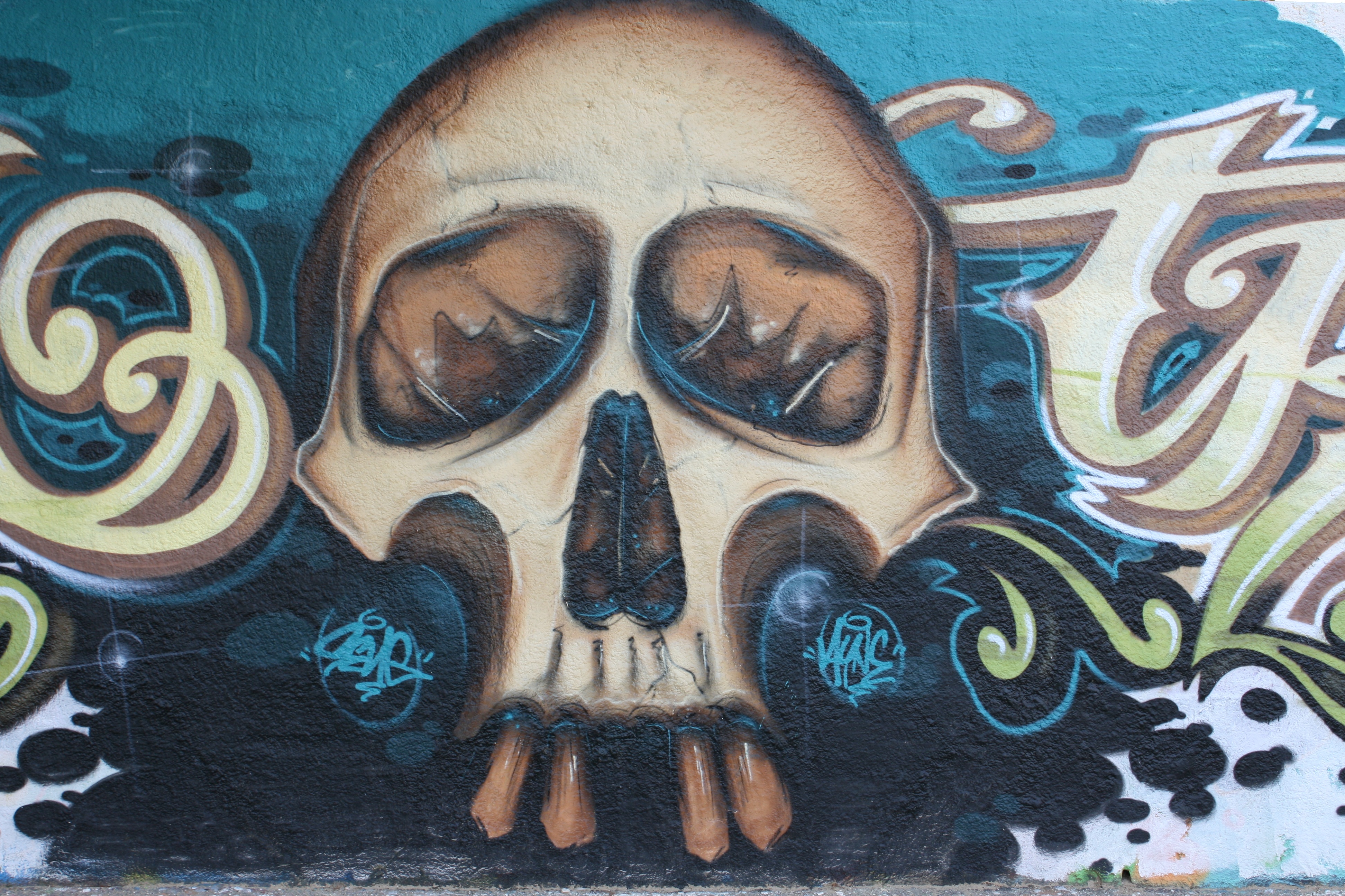 Skull Graffiti Wall Wallpaper:3888x2592