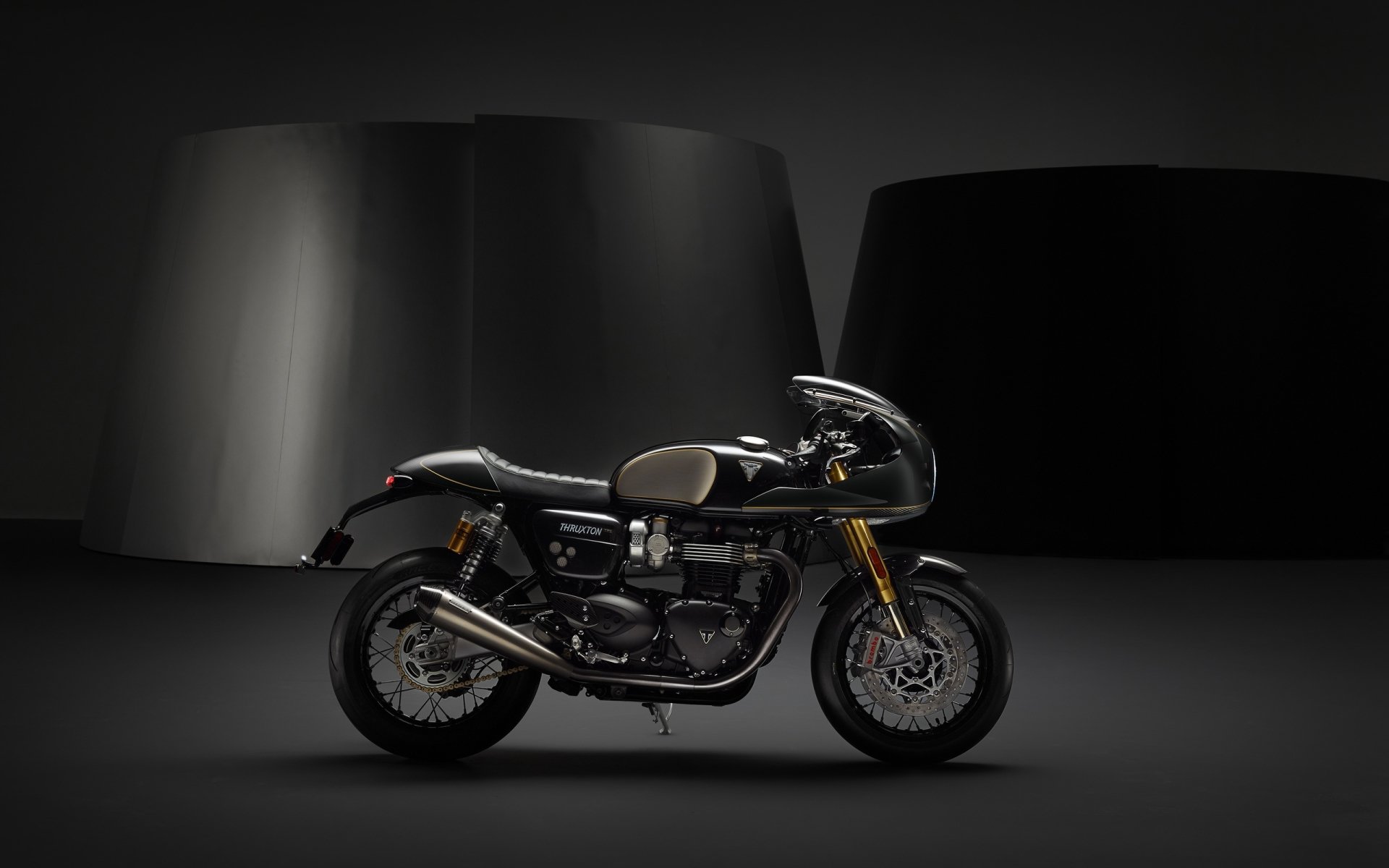 Triumph Thruxton HD Wallpaper and Background Image