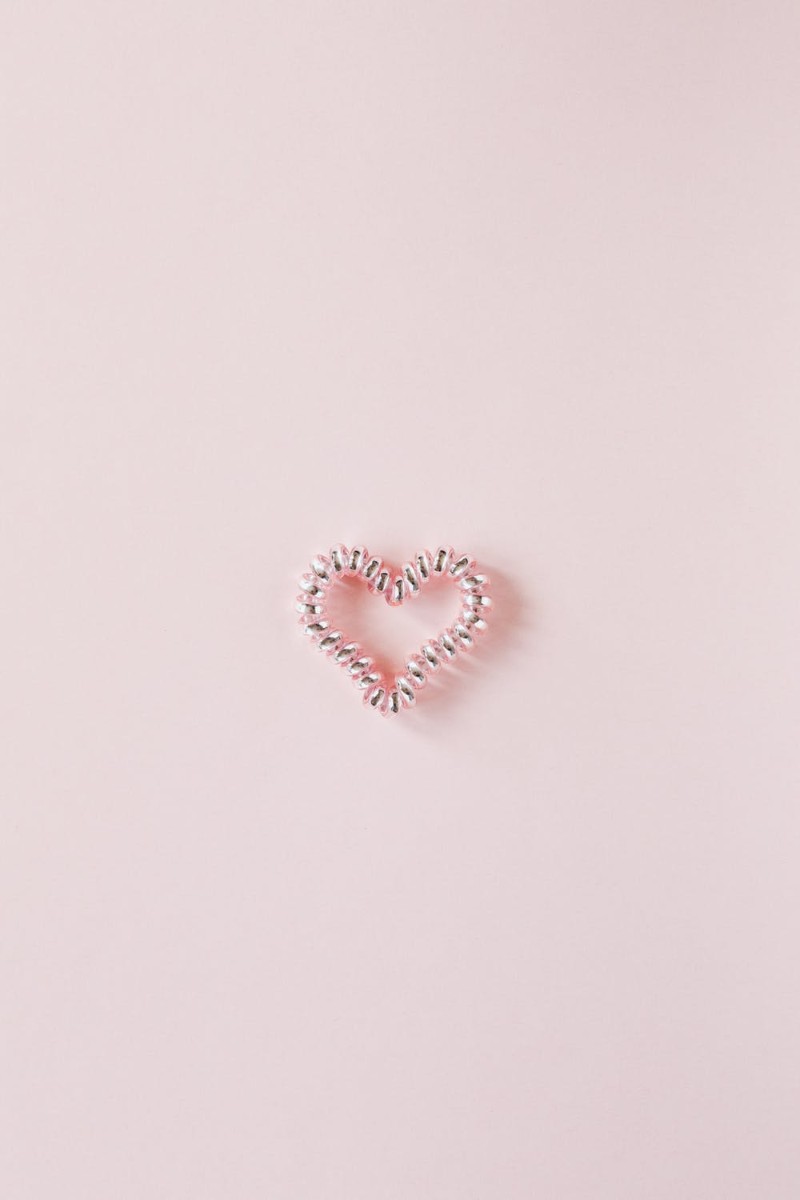 Cute Valentine's Day Wallpaper For iPhone (Free Download!)