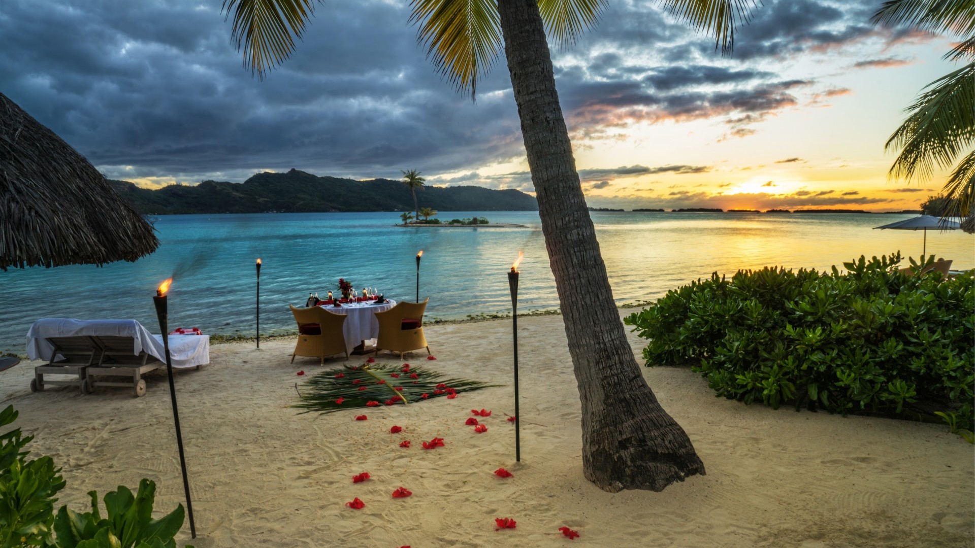 Wallpaper Bora Bora, 4k, HD wallpaper, French Polynesia, ocean, dinner, sunset, fire, torch, palm trees, beach, vacation, rest, travel, booking, palm trees, , Nature