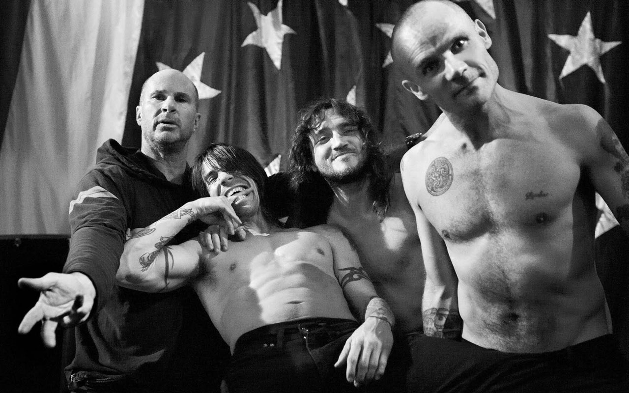 Red Hot Chili Peppers Smith Photo