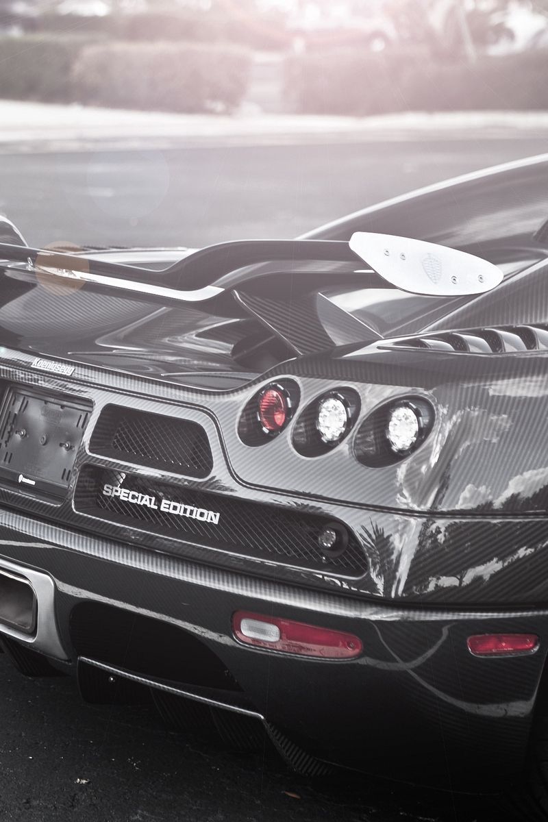 Download Wallpaper 800x1200 Supercars, Carbon Fiber, Koenigsegg, Supercar, Street Iphone 4s 4 For Parallax HD Background