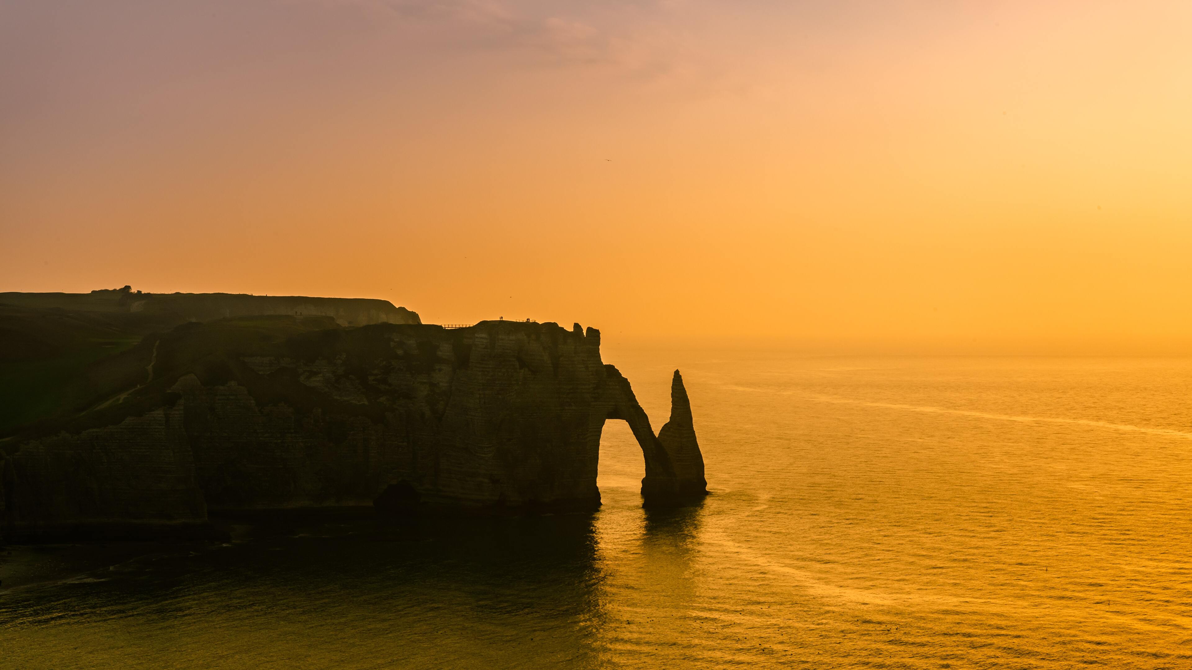 Etretat 4K wallpaper for your desktop or mobile screen free and easy to download