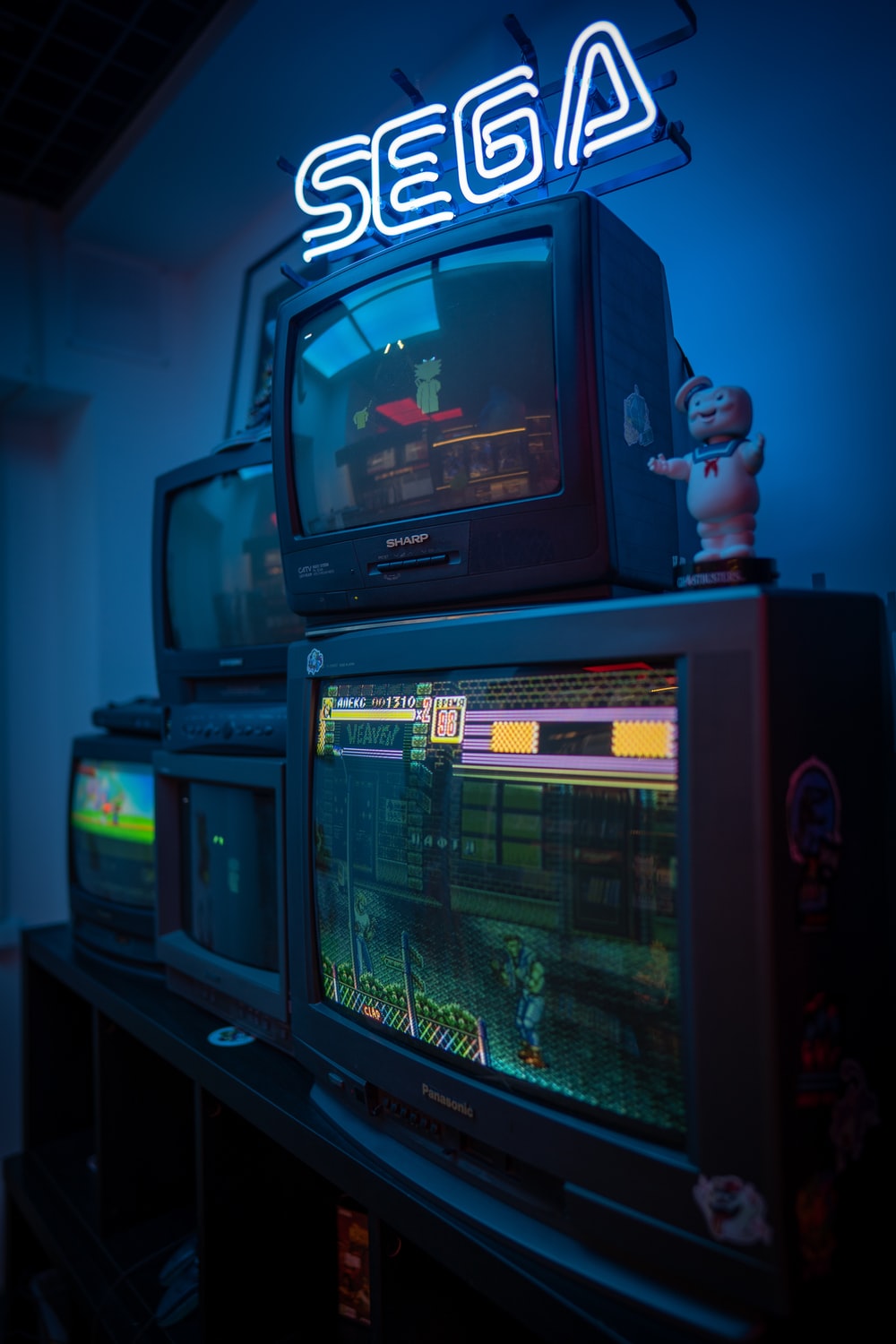 Retro Gaming Picture. Download Free Image