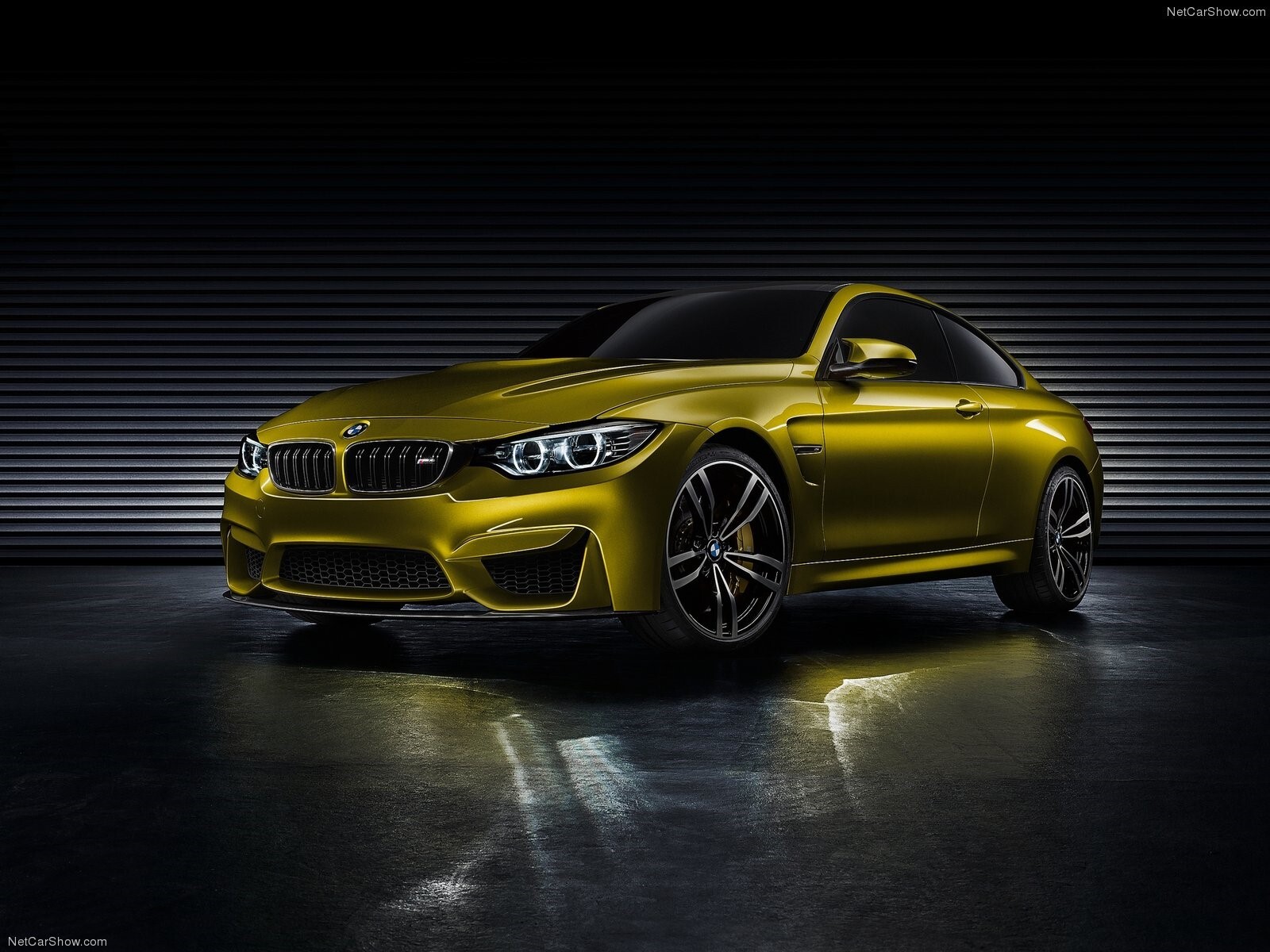 BMW M4 Coupe Concept Car 2013 Wallpaper