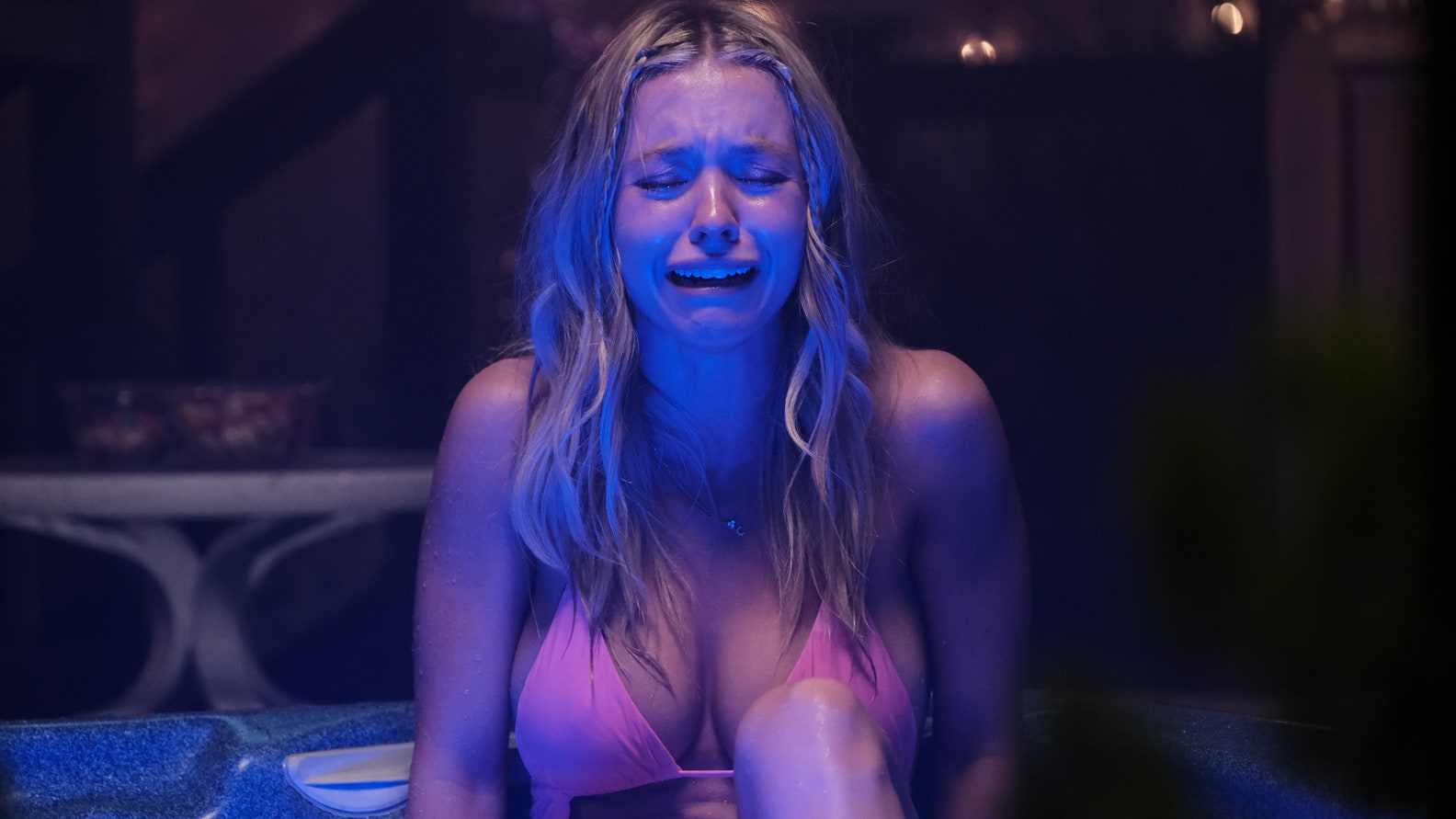 Sydney Sweeney Was “Grossed Out” Filming “Euphoria” Season 2 Hot Tub Scene
