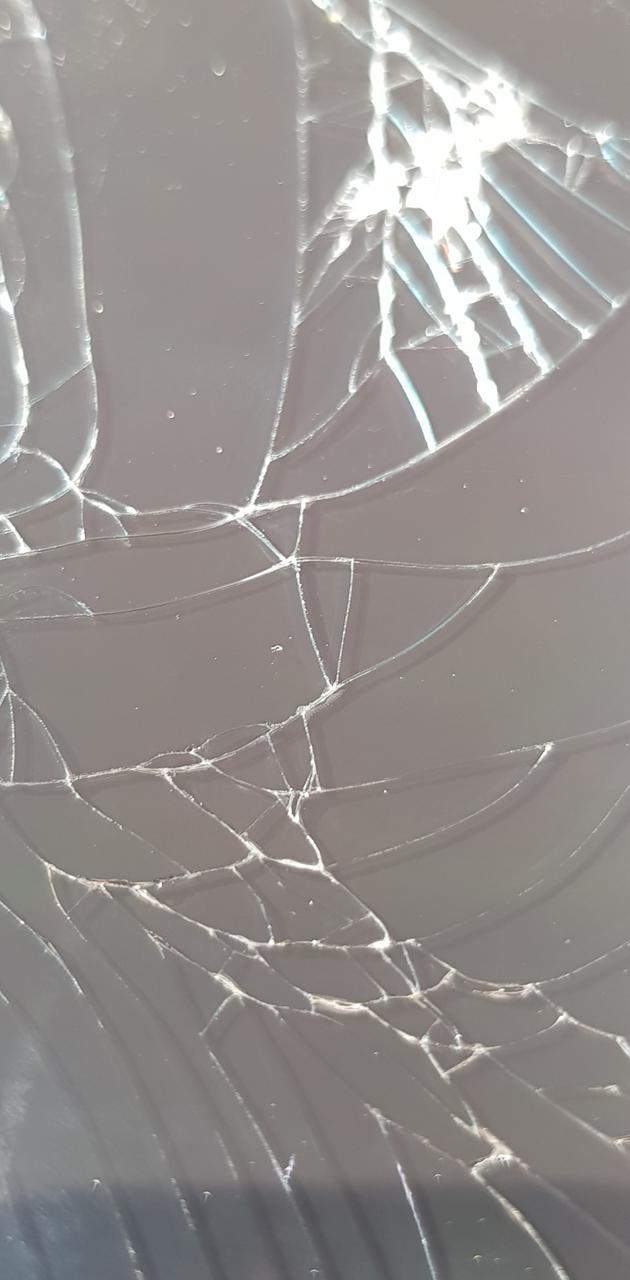 Cracked screen wallpaper