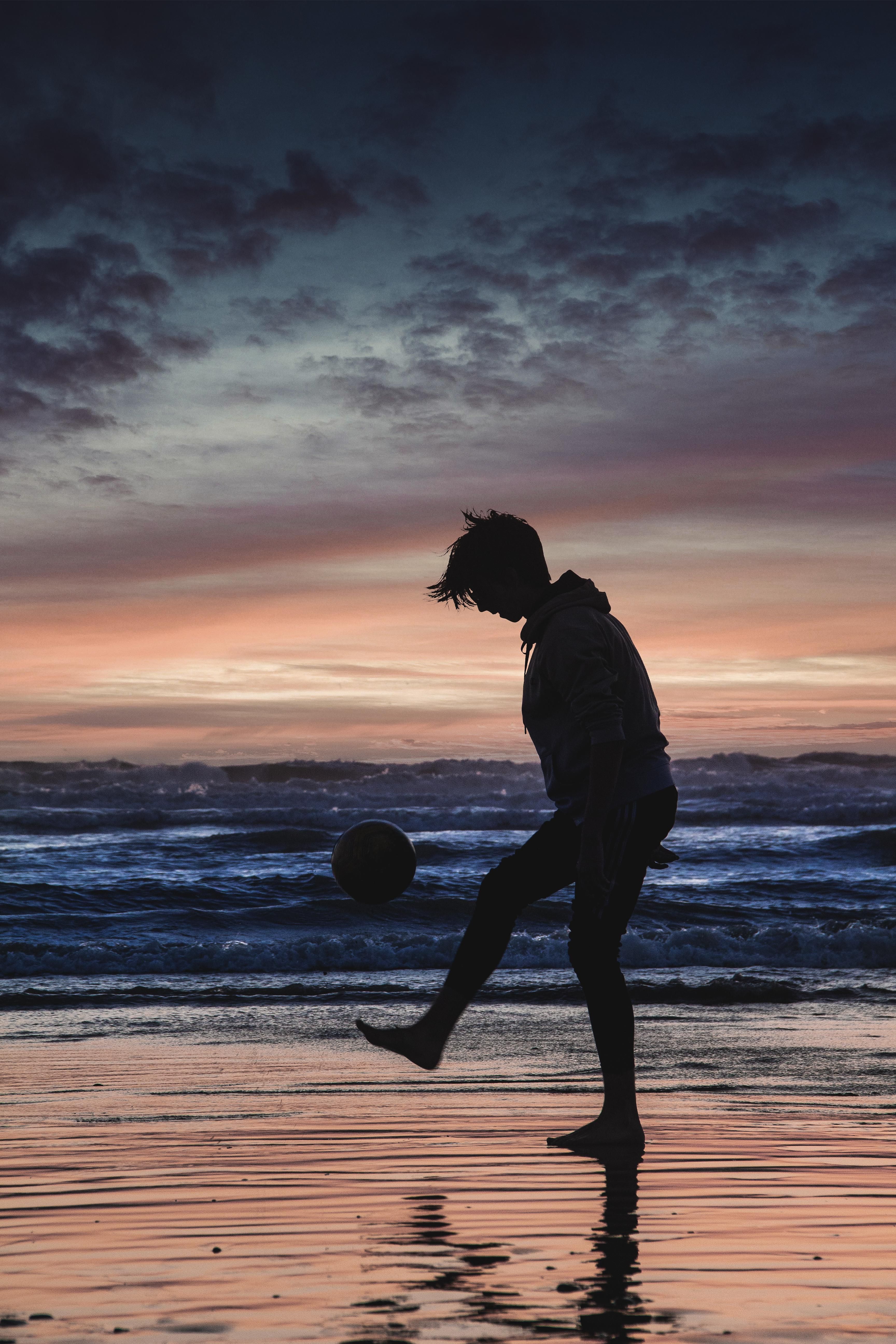 ITAP of my brother playing soccer on the beach by Johnnyschuler. .. . # photo #amazingworld #world #amazingph. Soccer picture, Soccer photography, Soccer poses