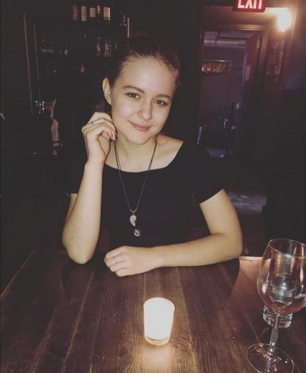 Izabela Vidovic wallpaper