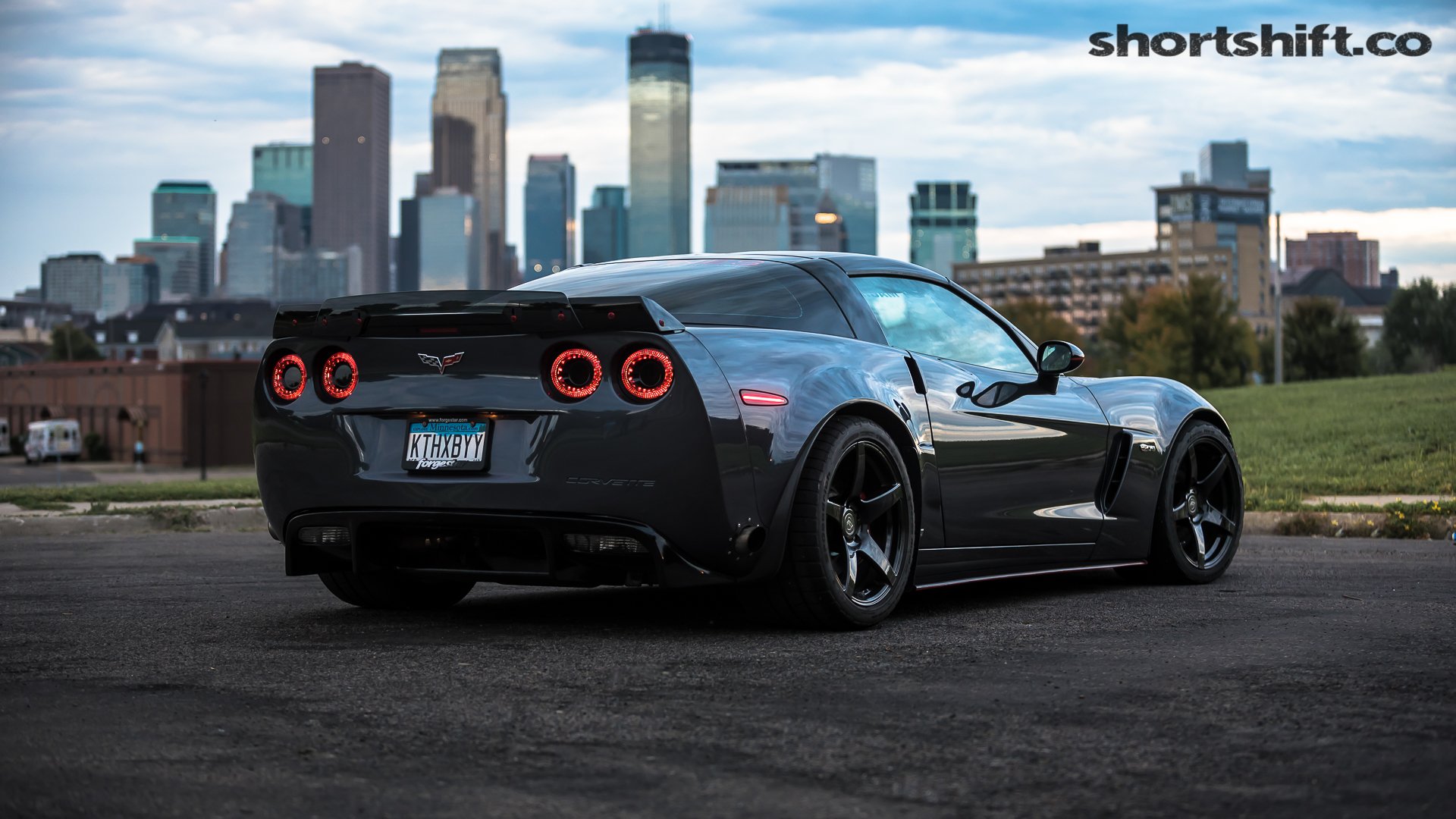 Corvette z06 ночью