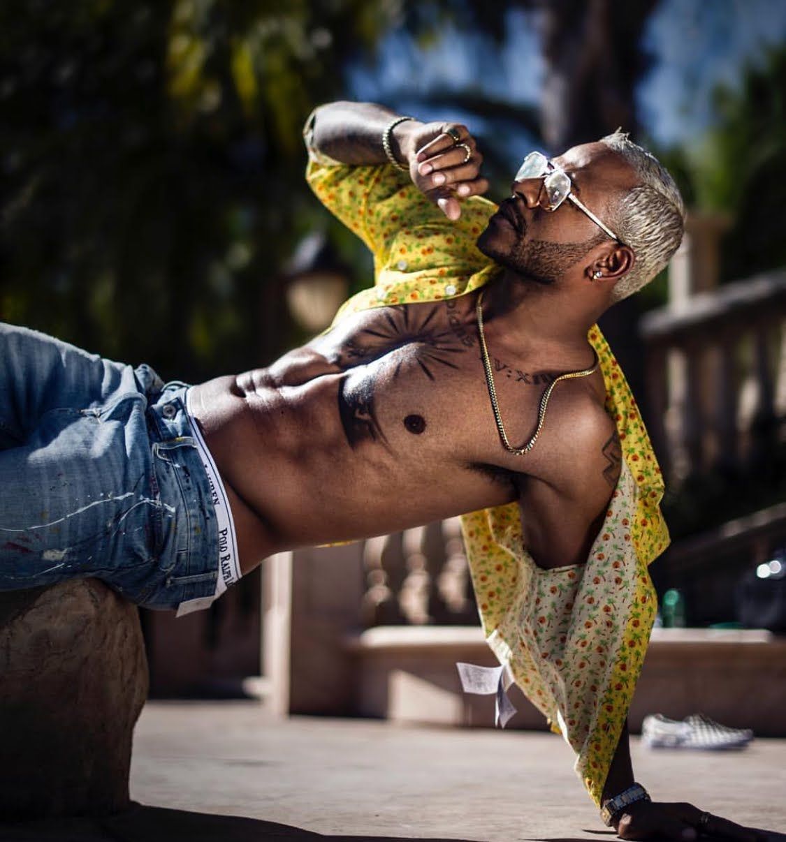 Eric Bellinger Net Worth 2018 BBK. Photohoot poses, Model poses, Photohoot inspiration