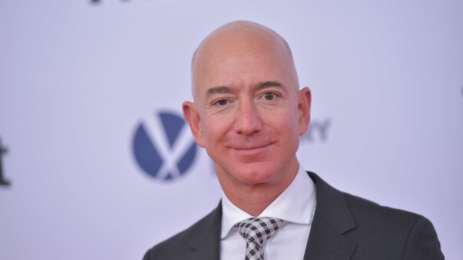 The inspiring quote Amazon CEO Jeff Bezos keeps on his fridge