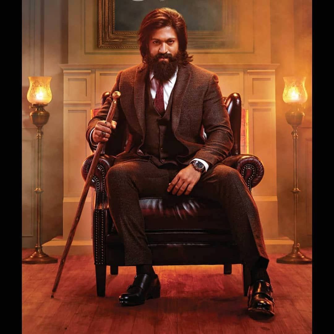Download Rocky Bhai Strikes Back in KGF Chapter 2 | Wallpapers.com