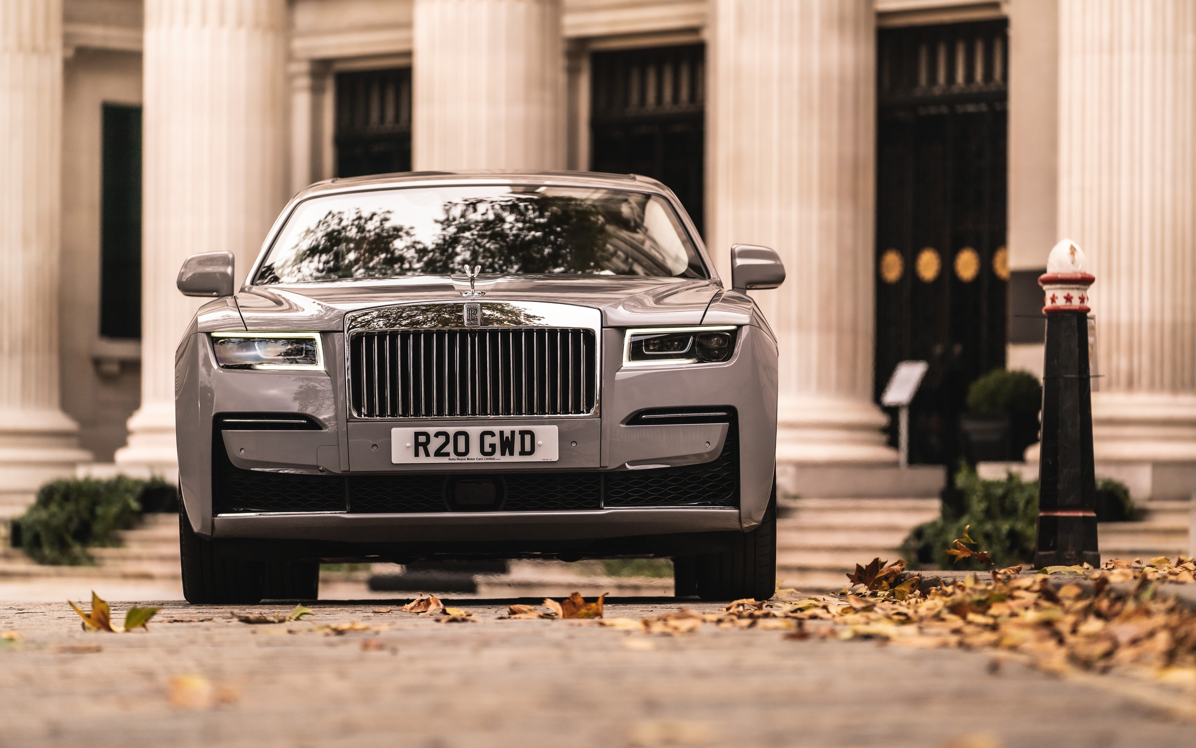 Wallpaper Luxury Cars, Rolls Royce Ghost, Front View:5120x2880