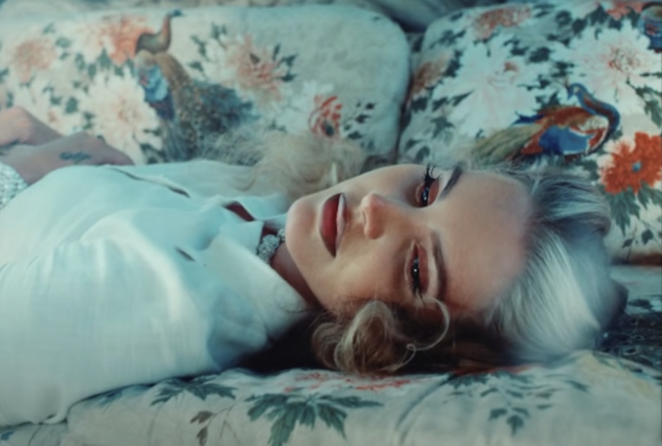 Blue Banisters Wallpapers Wallpaper Cave