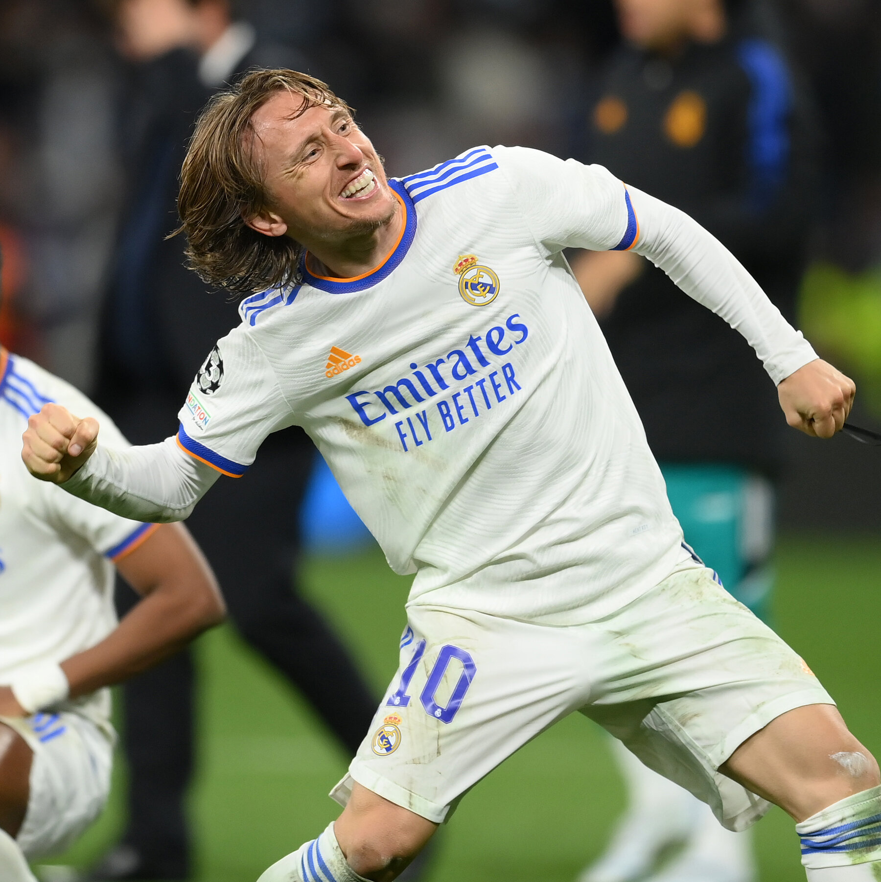 Real Madrid Edges Chelsea to Reach Champions League Semifinals