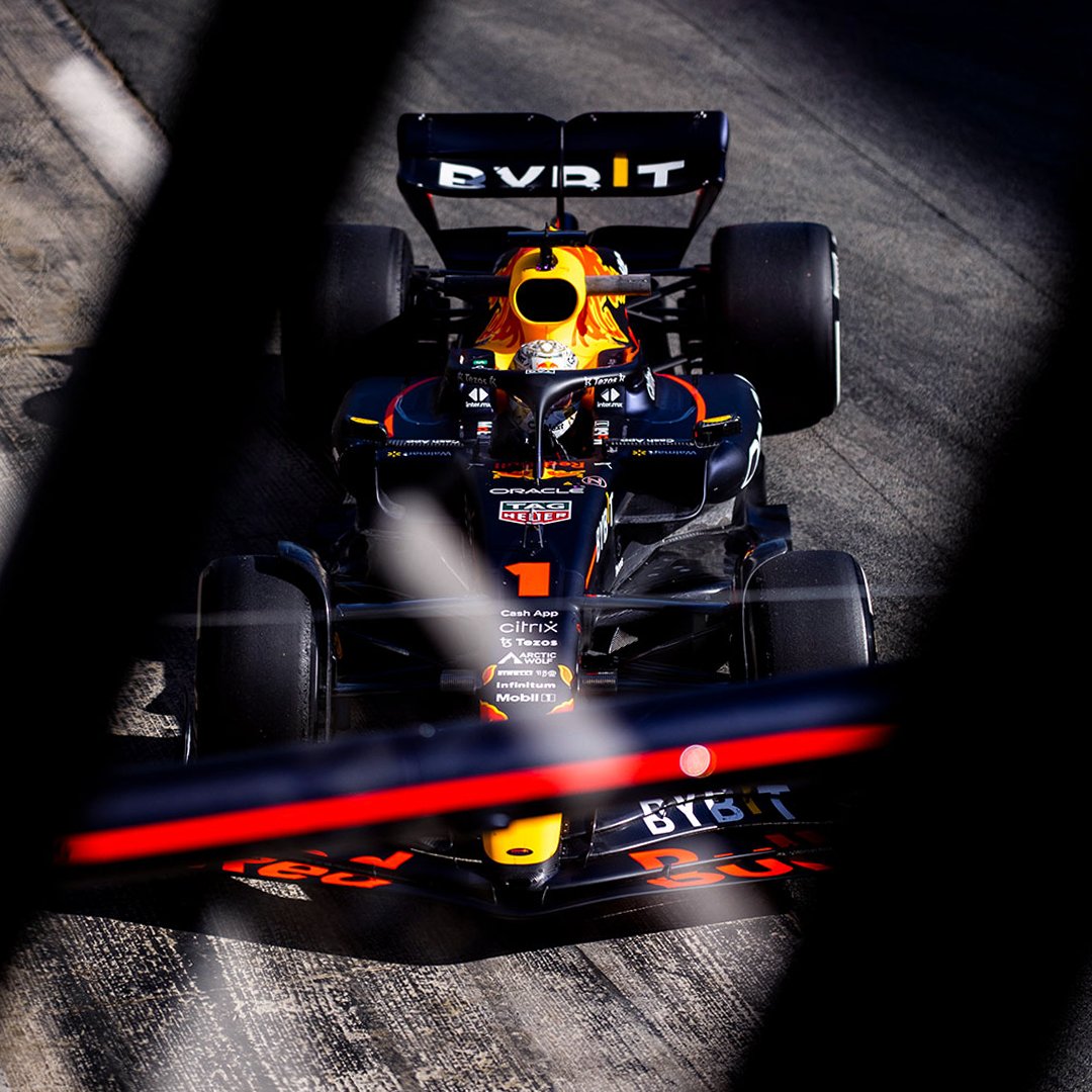 Oracle Red Bull Racing 1 in Barcelona ✔️ 147 laps with a fastest time of 1:22.246 for