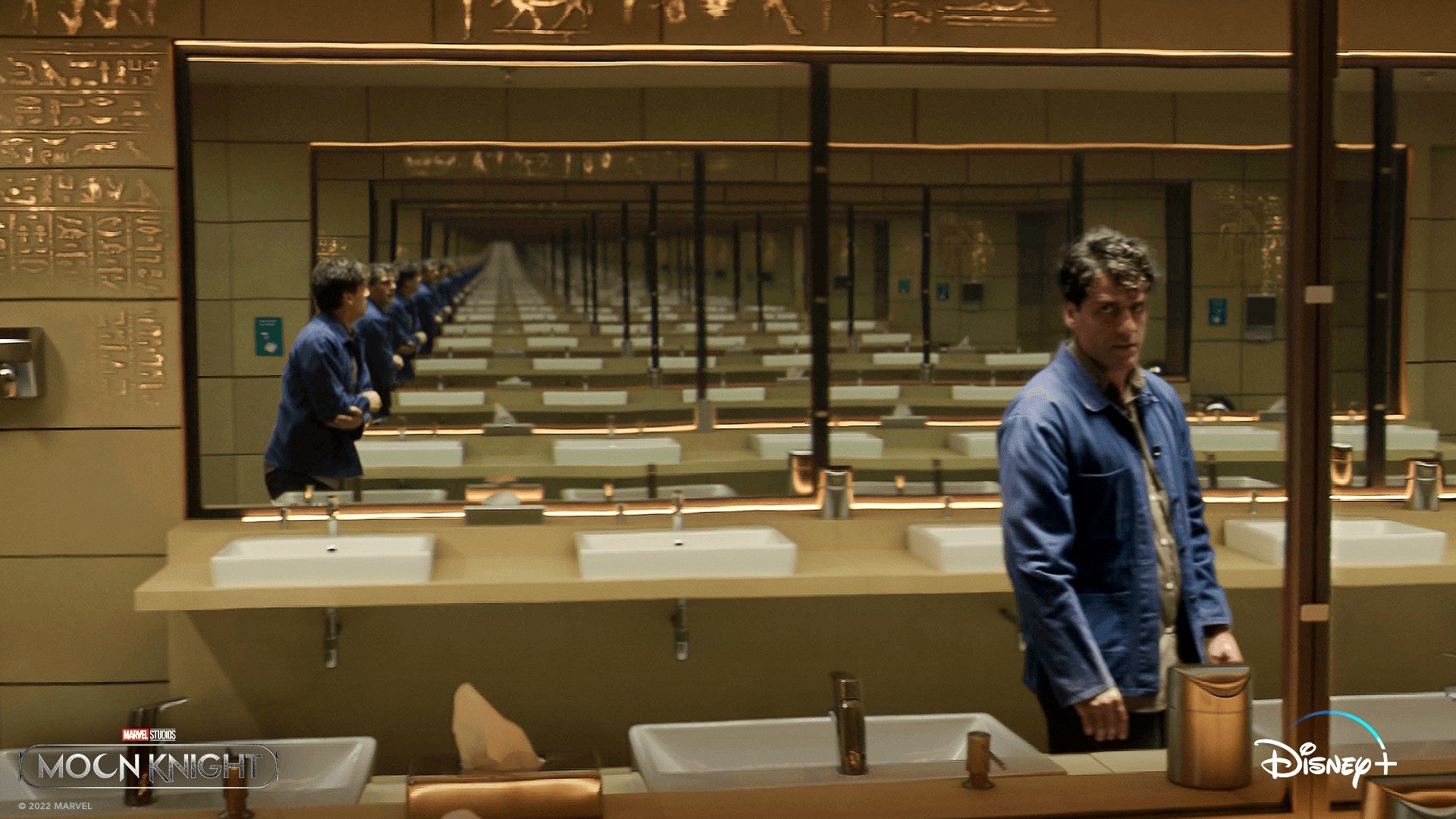 Steven Grant. Moon Knight.01. The Goldfish Problem Knight (Disney+) Photo