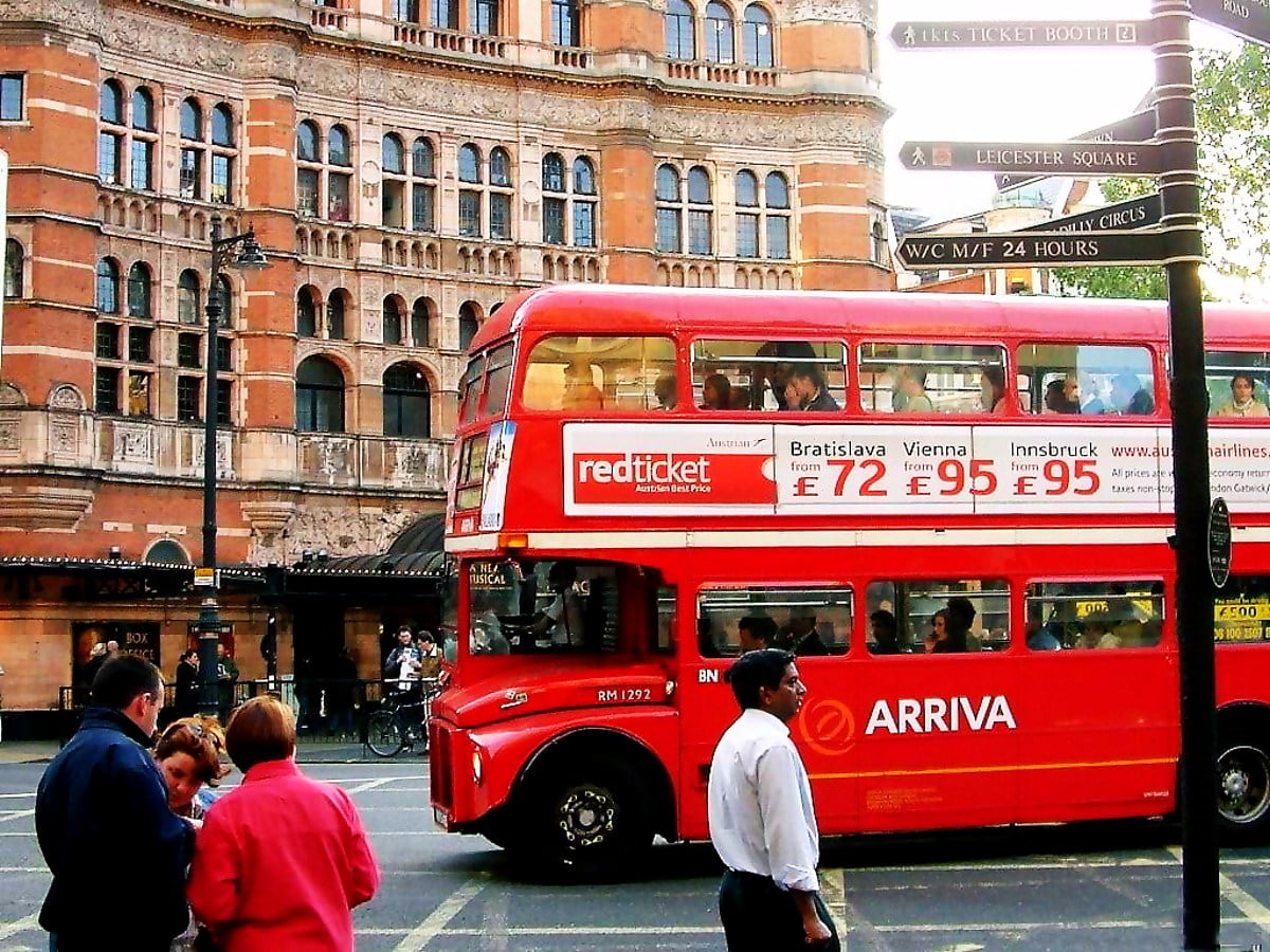 Double-decker Bus Wallpapers - Wallpaper Cave