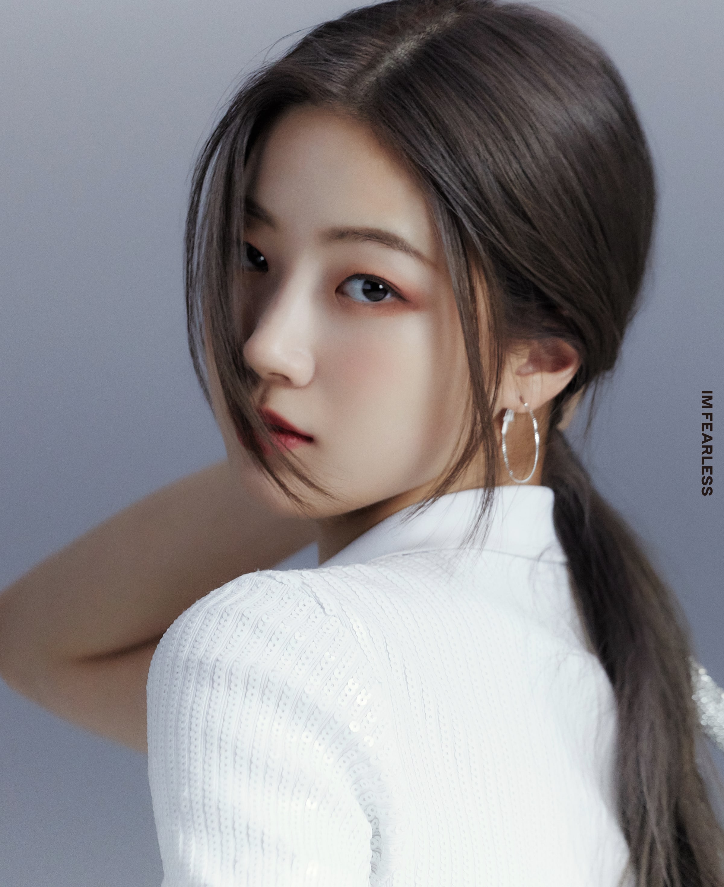 Update: HYBE's New Girl Group LE SSERAFIM Drops Teasers For 6th And Final Member Huh Yun Jin, From “Produce 48”