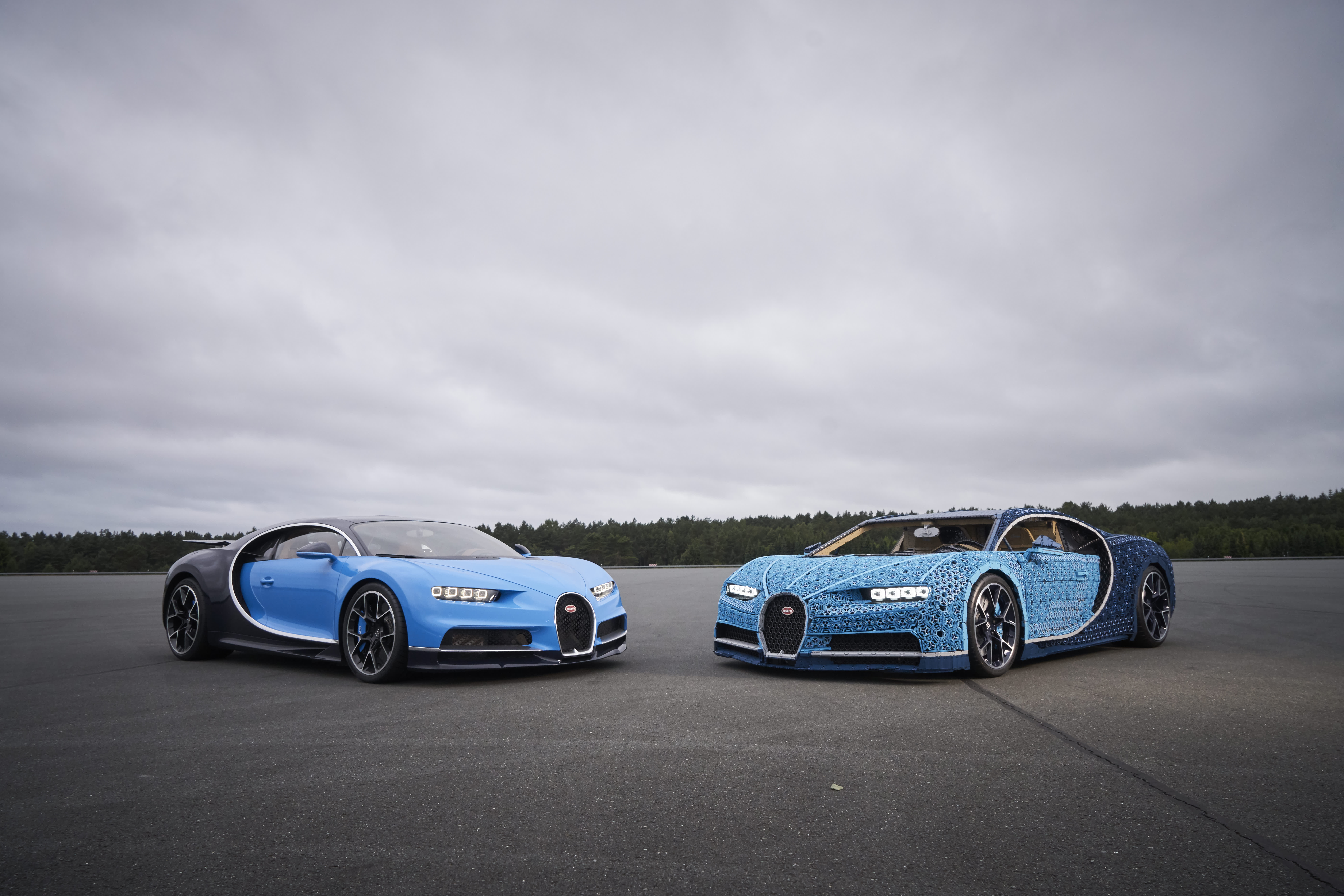 Photos: A Bugatti Chiron made entirely of LEGOs