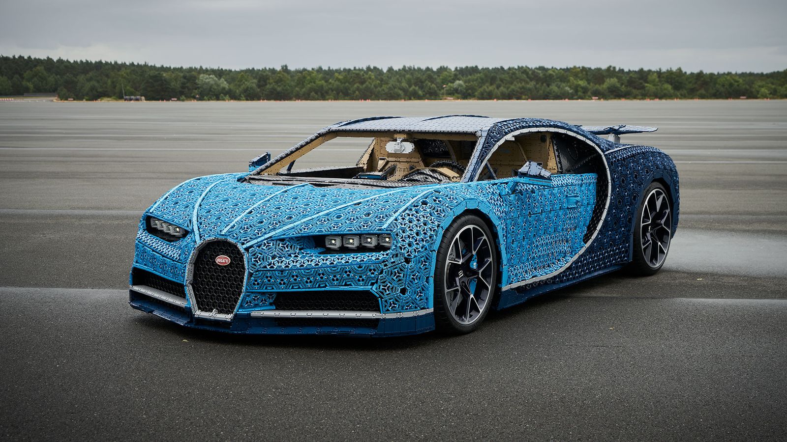 Life Size LEGO® Technic™ Bugatti Chiron 1:1 Working Supercar