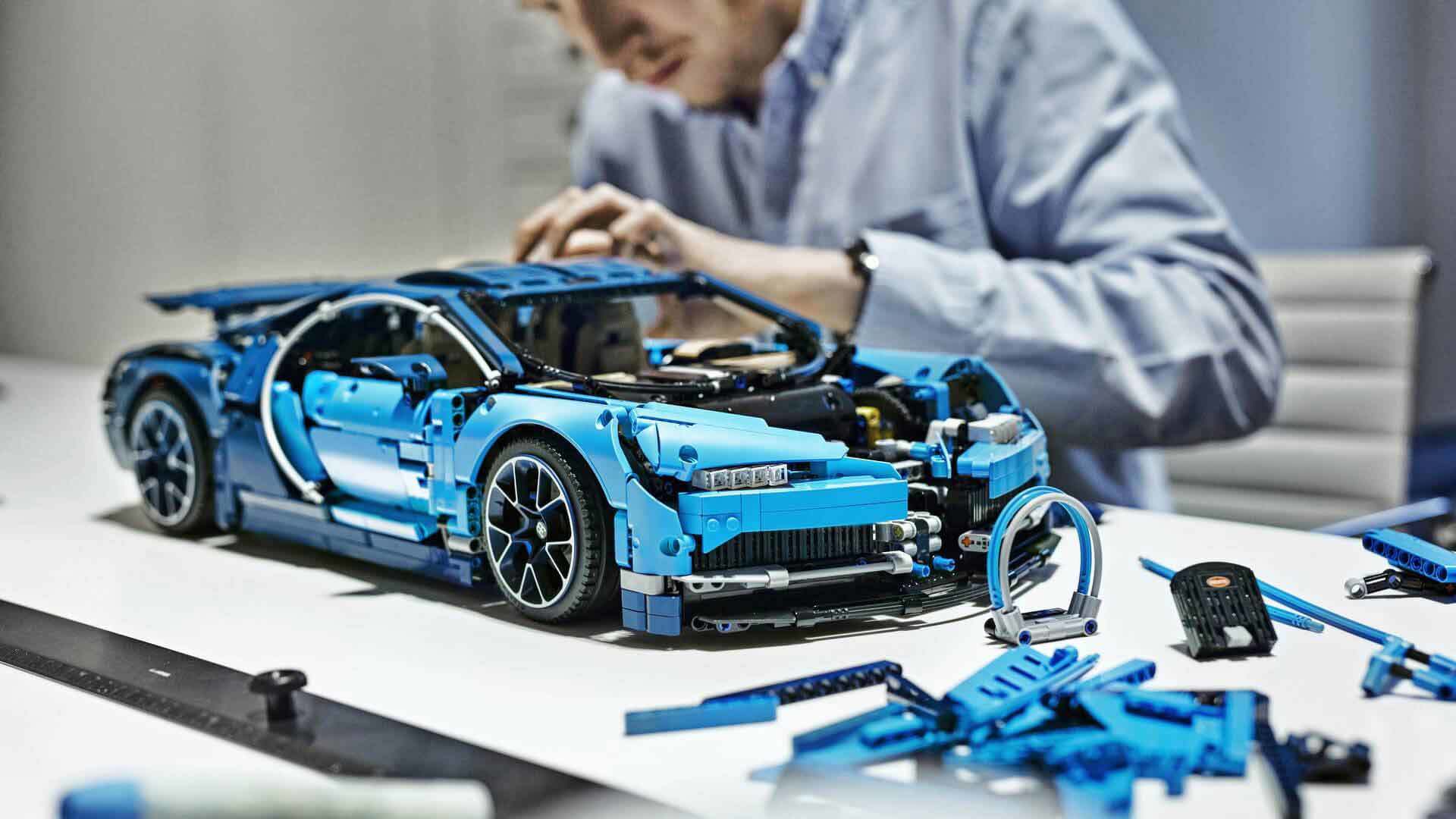 Lego Technic Bugatti Chiron revealed with 599 pieces, including movable engine parts