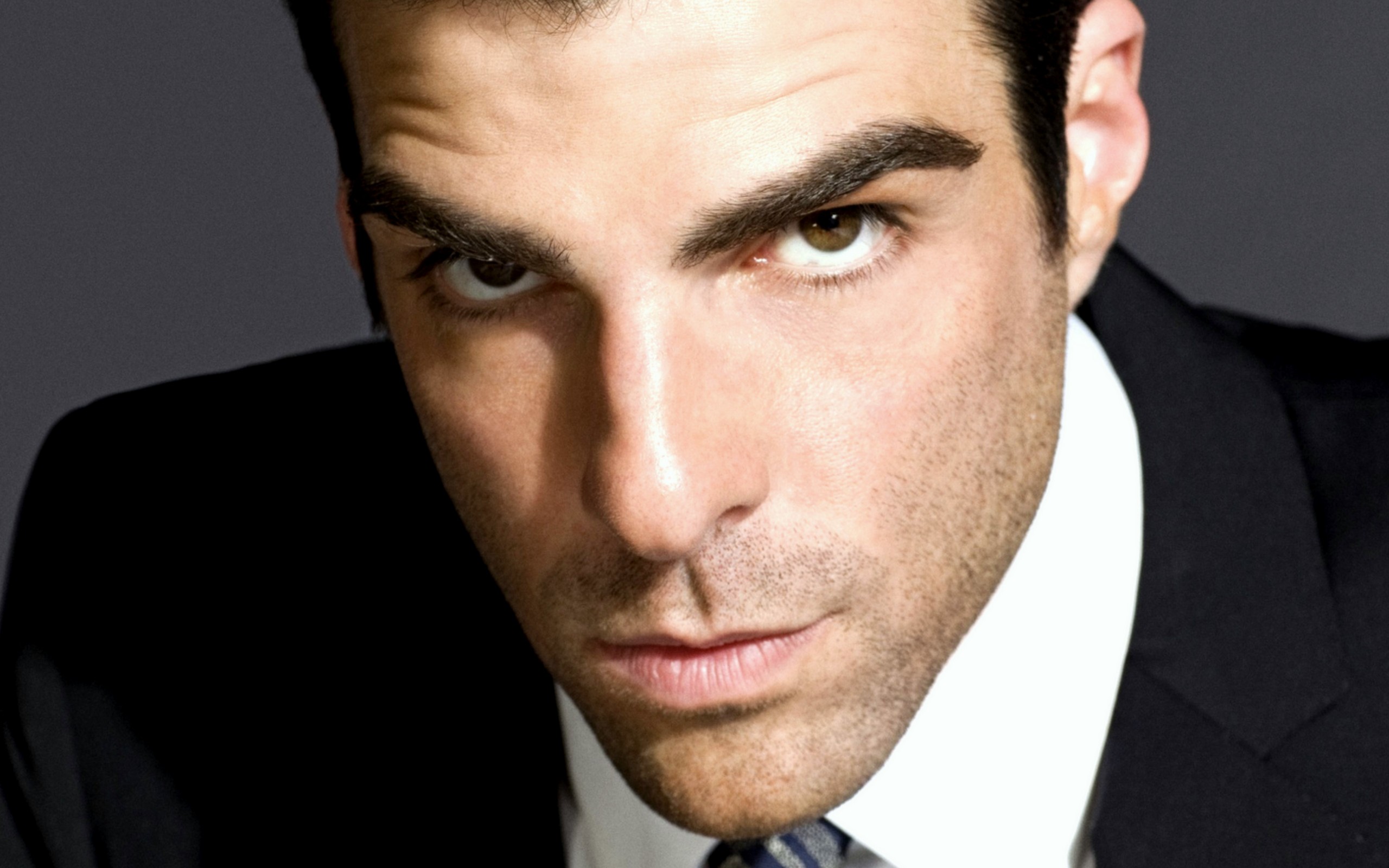 Zachary Quinto wallpaperx1600
