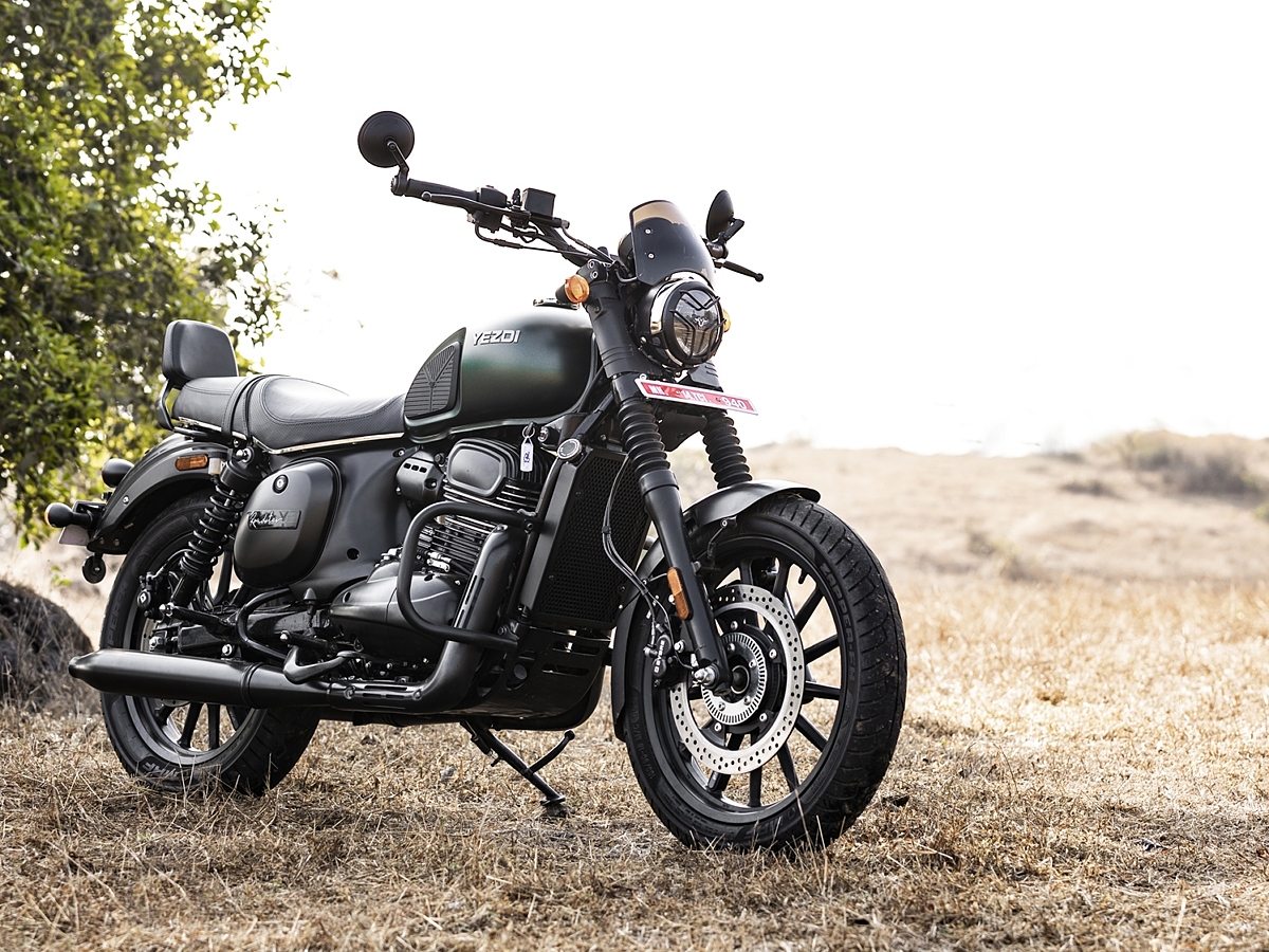 Yezdi Roadster Price, Image, Colours