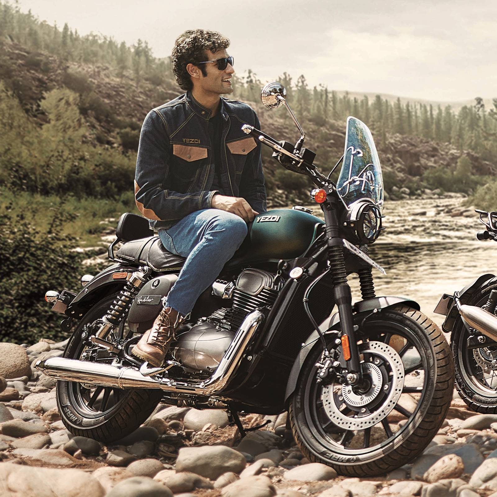 Yezdi is back with 3 new motorcycles! A detailed look. IAMABIKER Motorcycle!