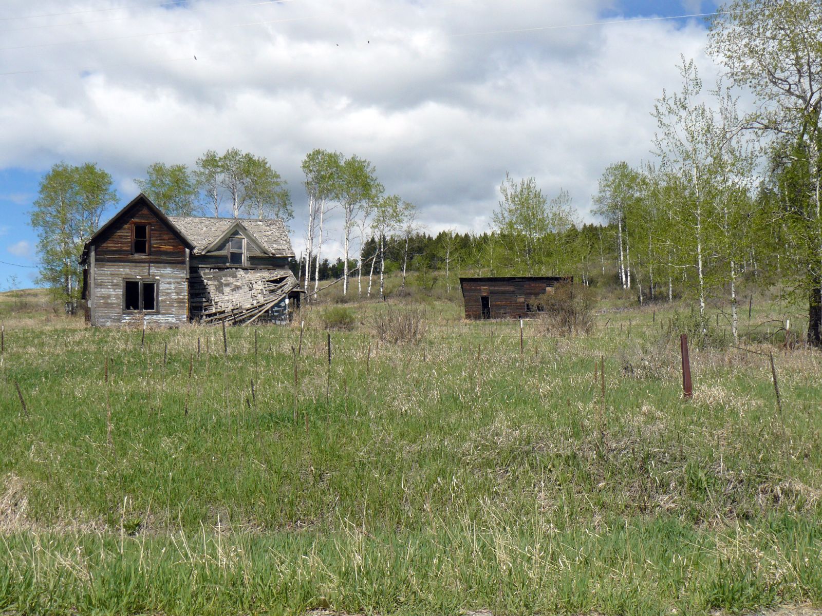 This Spooky Washington Ghost Town Could Be Right Out Of A Horror Movie