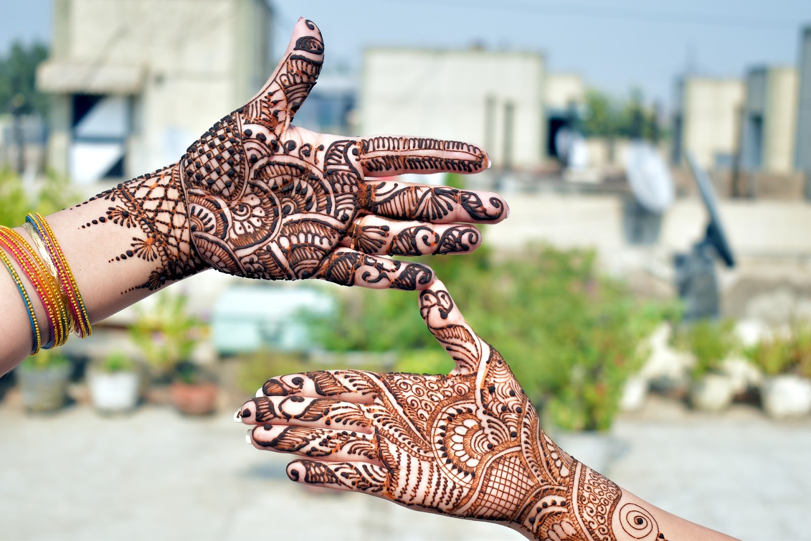 dulhan mehndi design. bridal mehndi design 2020