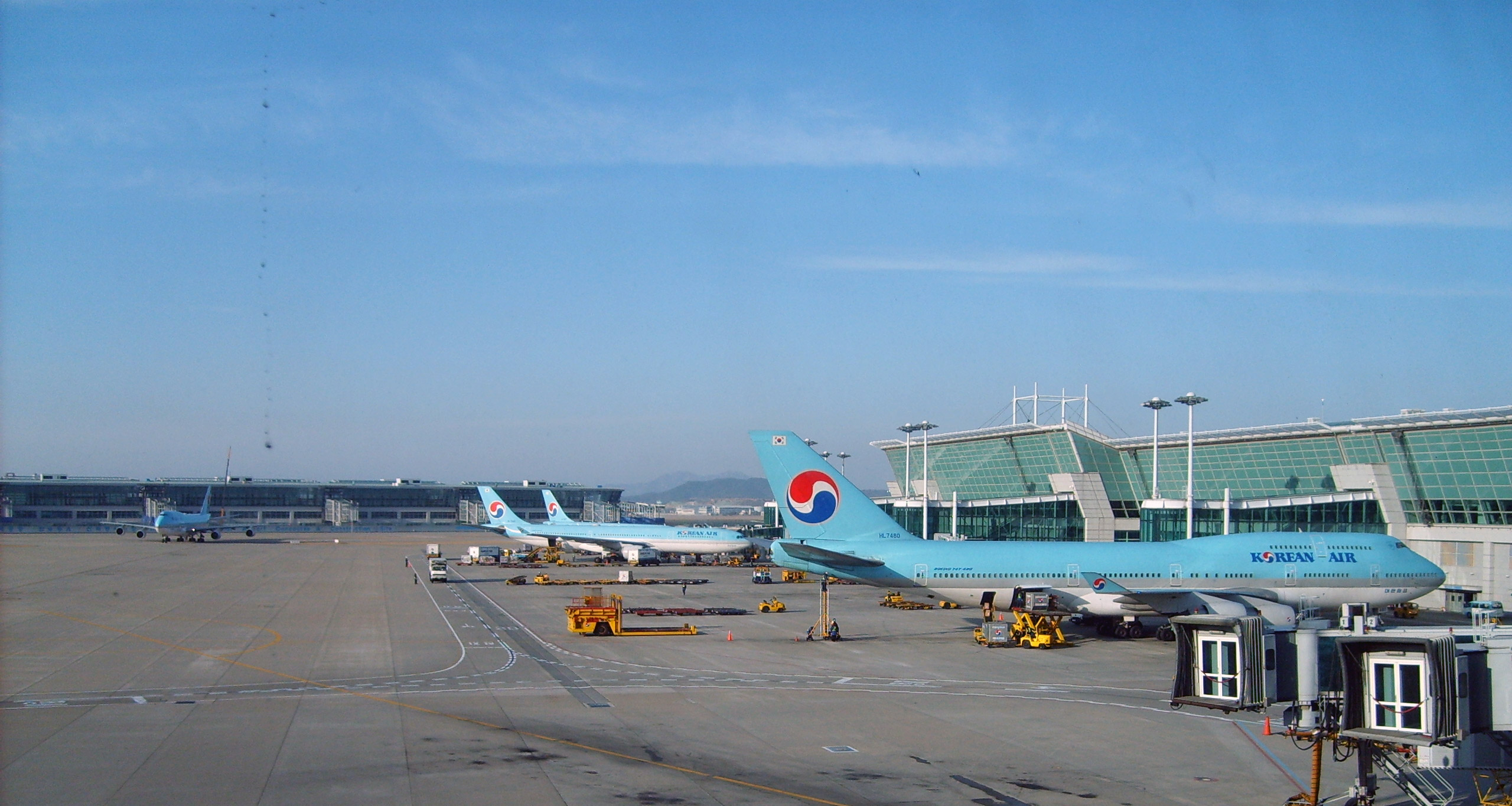 Incheon Airport. Copyright Free Photo (by M. Vorel)