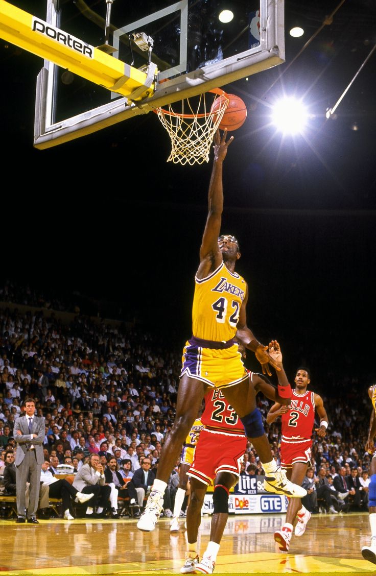 James Worthy from the Golden Age of Basketball, the NBA in the Decade of the EIghties by Steven A. Roseboro. James worthy, Nba, Showtime lakers