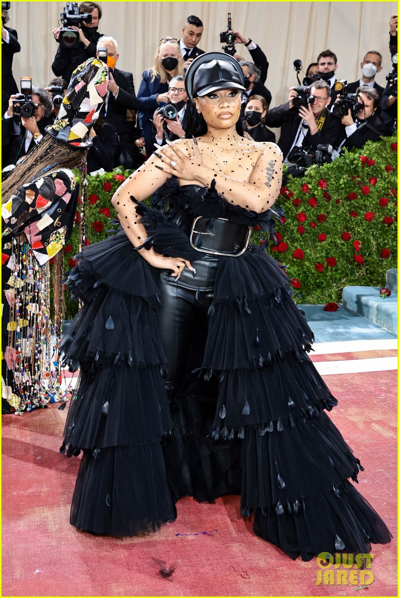 Nicki Minaj Pairs Leather Hat with Ruffled Dress at Met Gala 2022: Photo 4752852 Met Gala, Met Gala, Nicki Minaj, Riccardo Tisci Picture