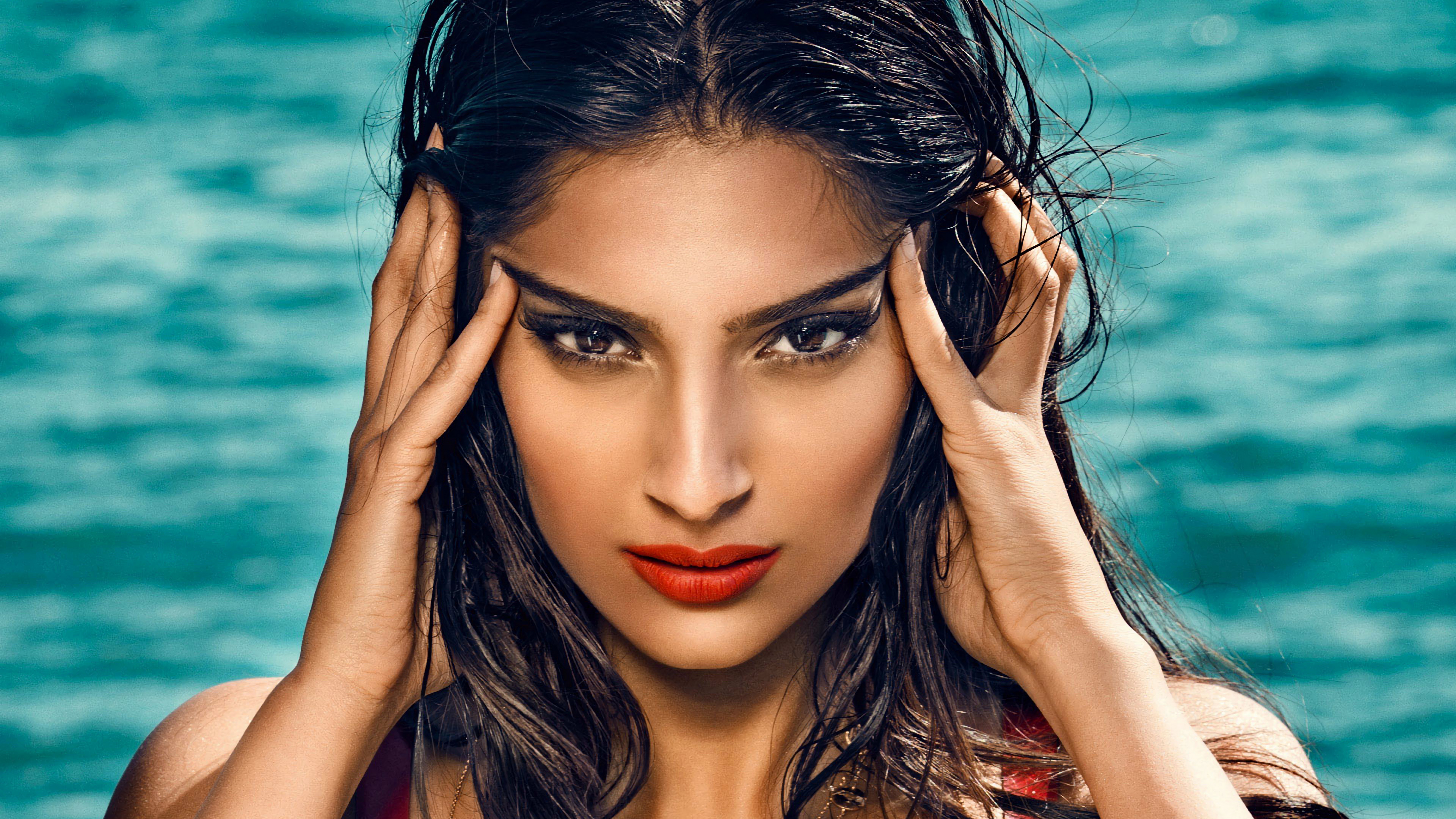 Sonam Kapoor Bollywood Brunette Girl 4K Wallpaper