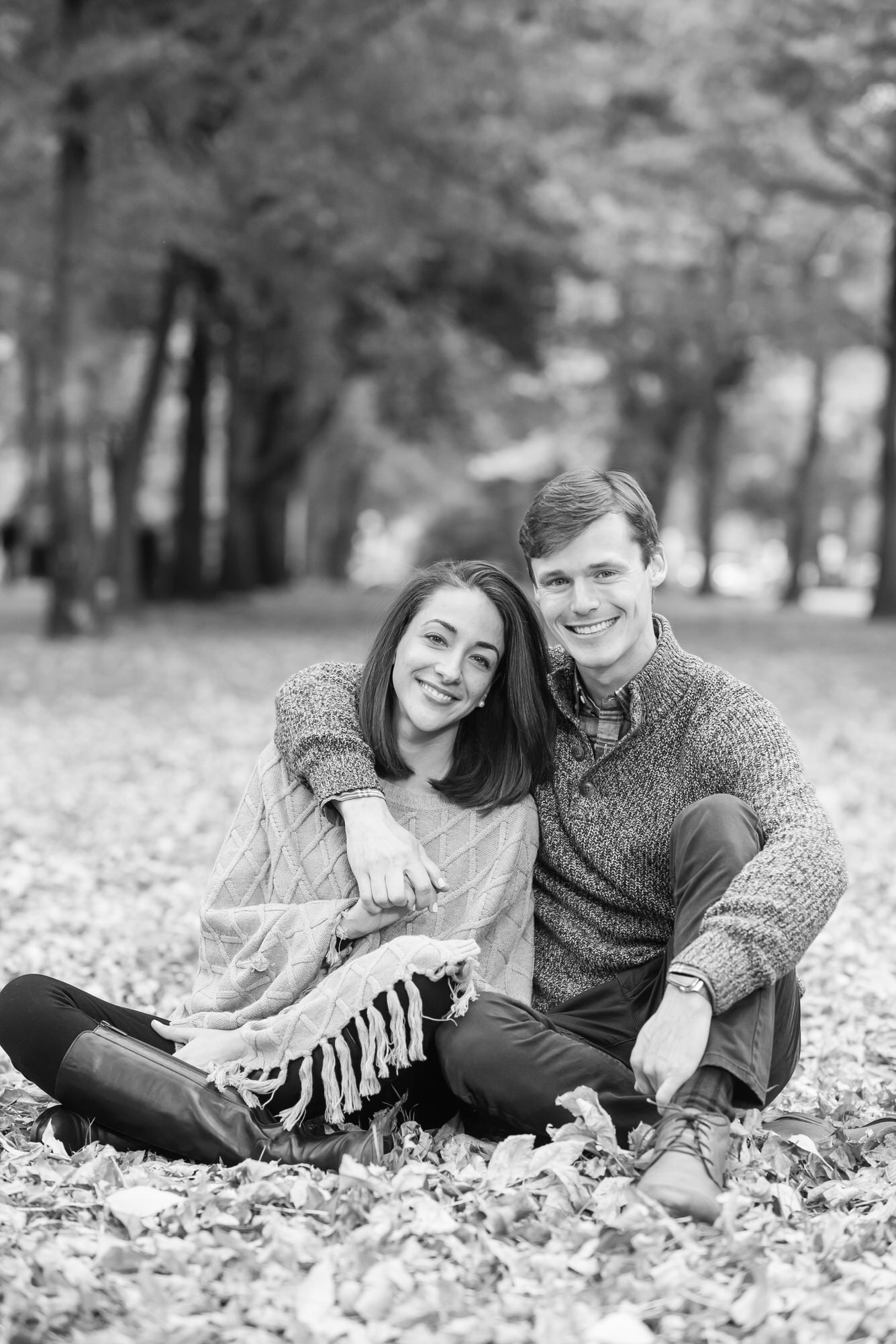 Boston Public Garden Couple Photo. Ale & Duncan