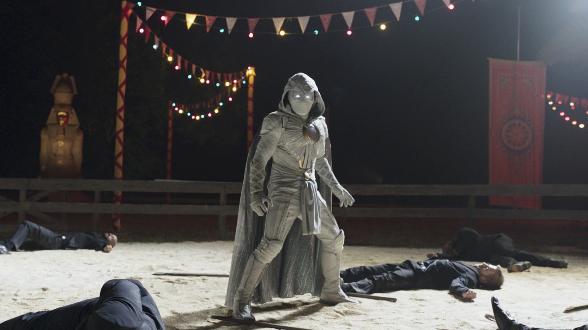 Moon Knight director can see Oscar Isaac being part of the MCU for 10 years