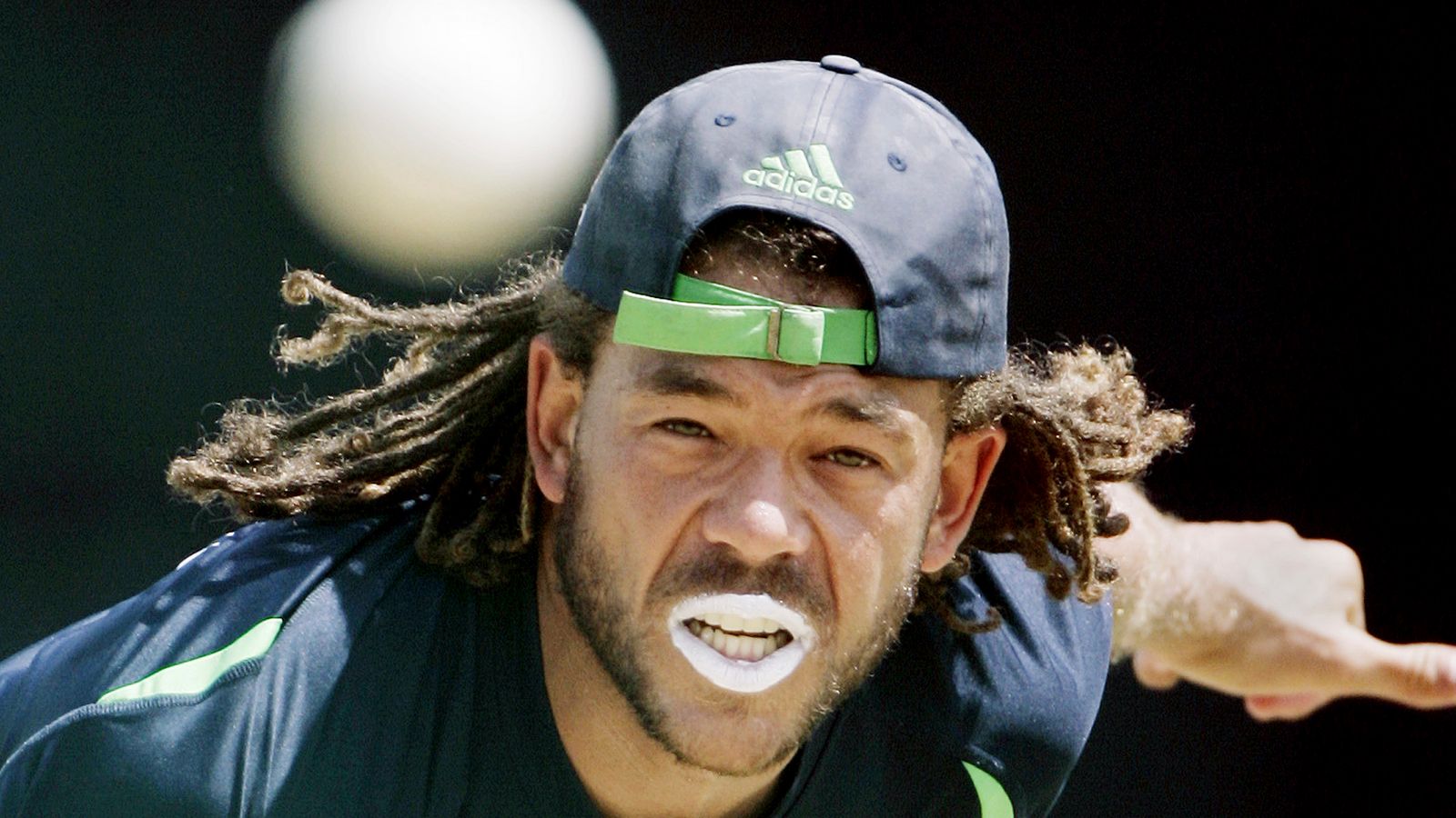 Australian cricket 'cult hero' Andrew Symonds killed in car crash in Queensland