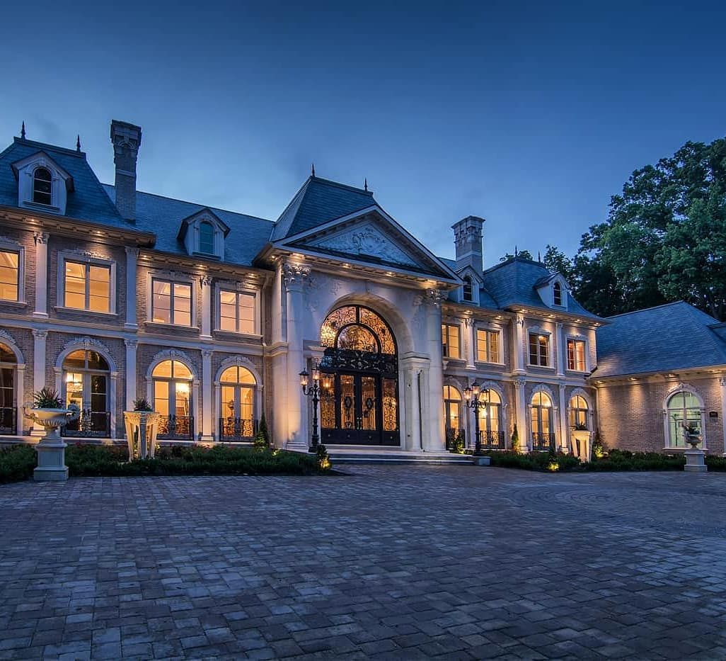 Homes of the Rich on Instagram: “Goodnight!