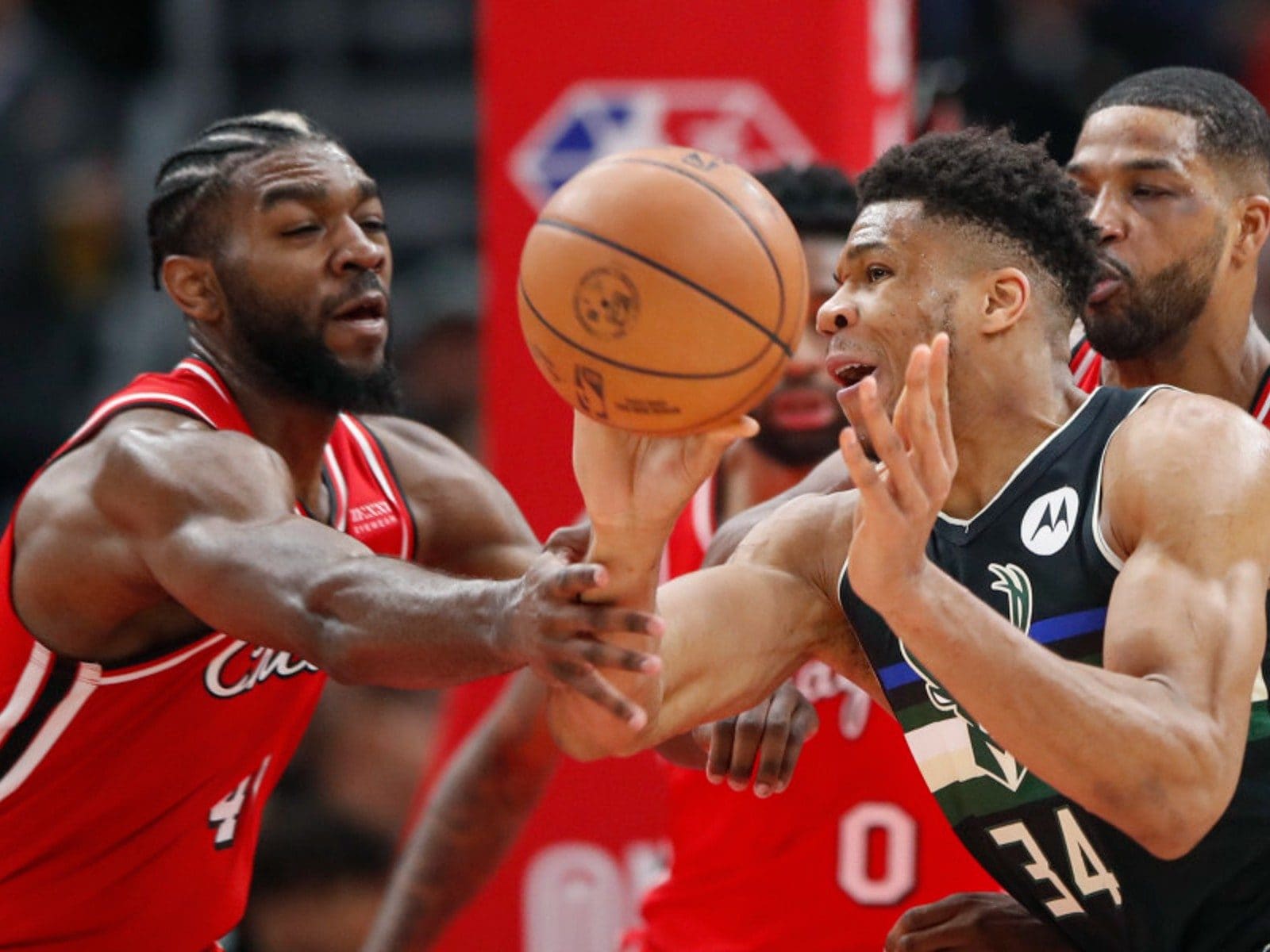 Milwaukee Bucks vs Chicago Bulls Live Streaming: When and Where to Watch NBA 2022 Live Coverage on Live TV Online