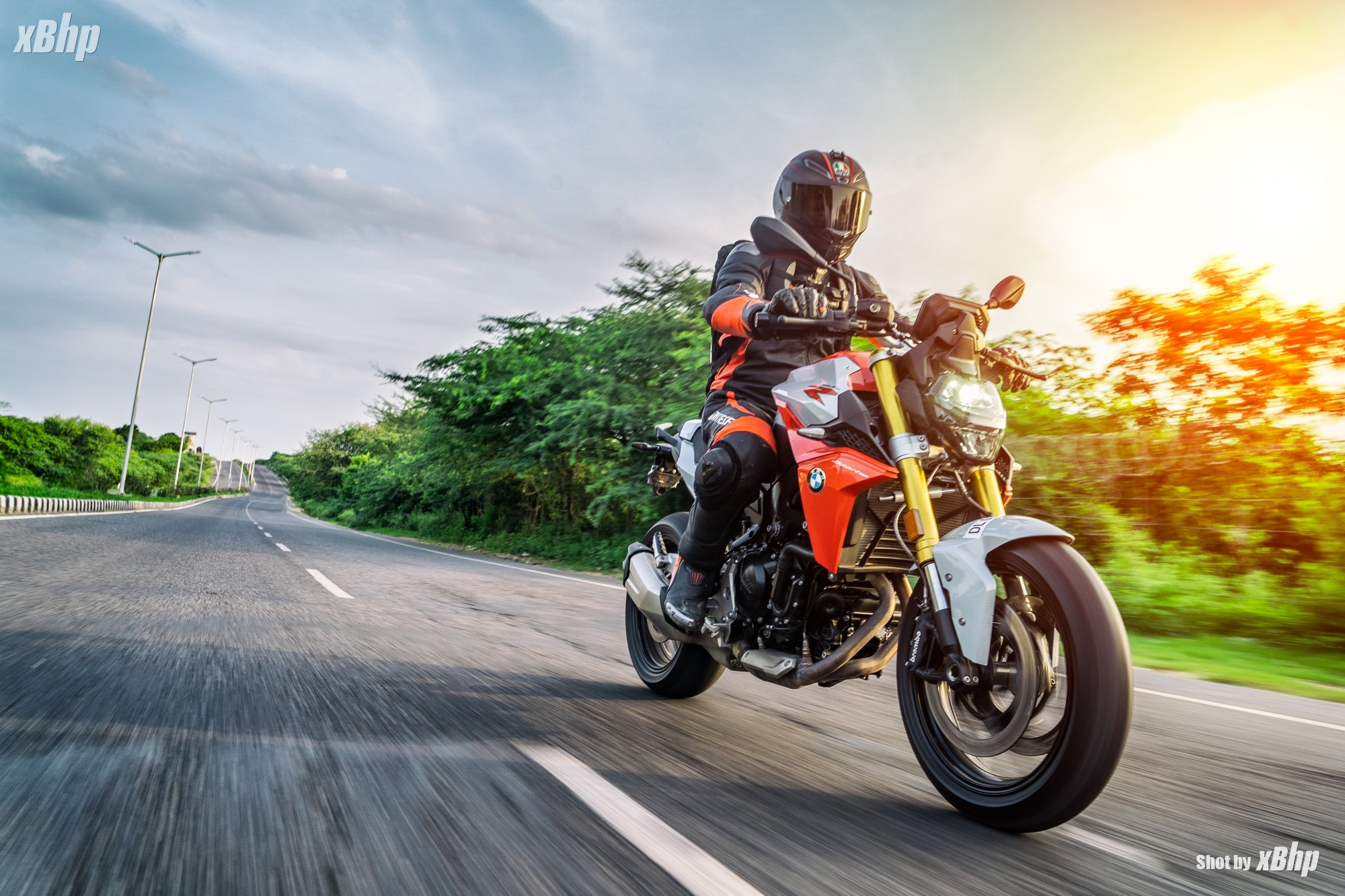 BMW F900R Review: Heady cocktail of complexity and ease