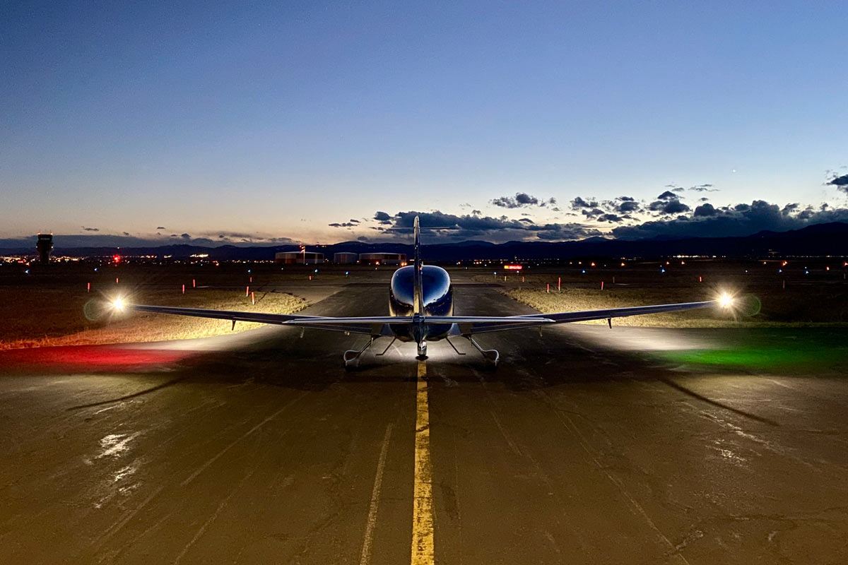 Quiz: Do You Know These 6 Common Airport Markings And Lights?