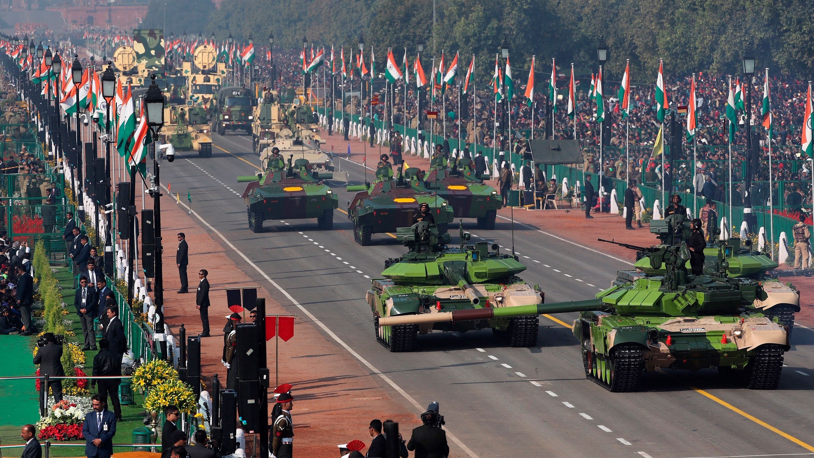 January Republic Day Image, Video, PM Modi Wishes LIVE: IWatch: India's Republic Day Parade at New Delhi's Rajpath Begins