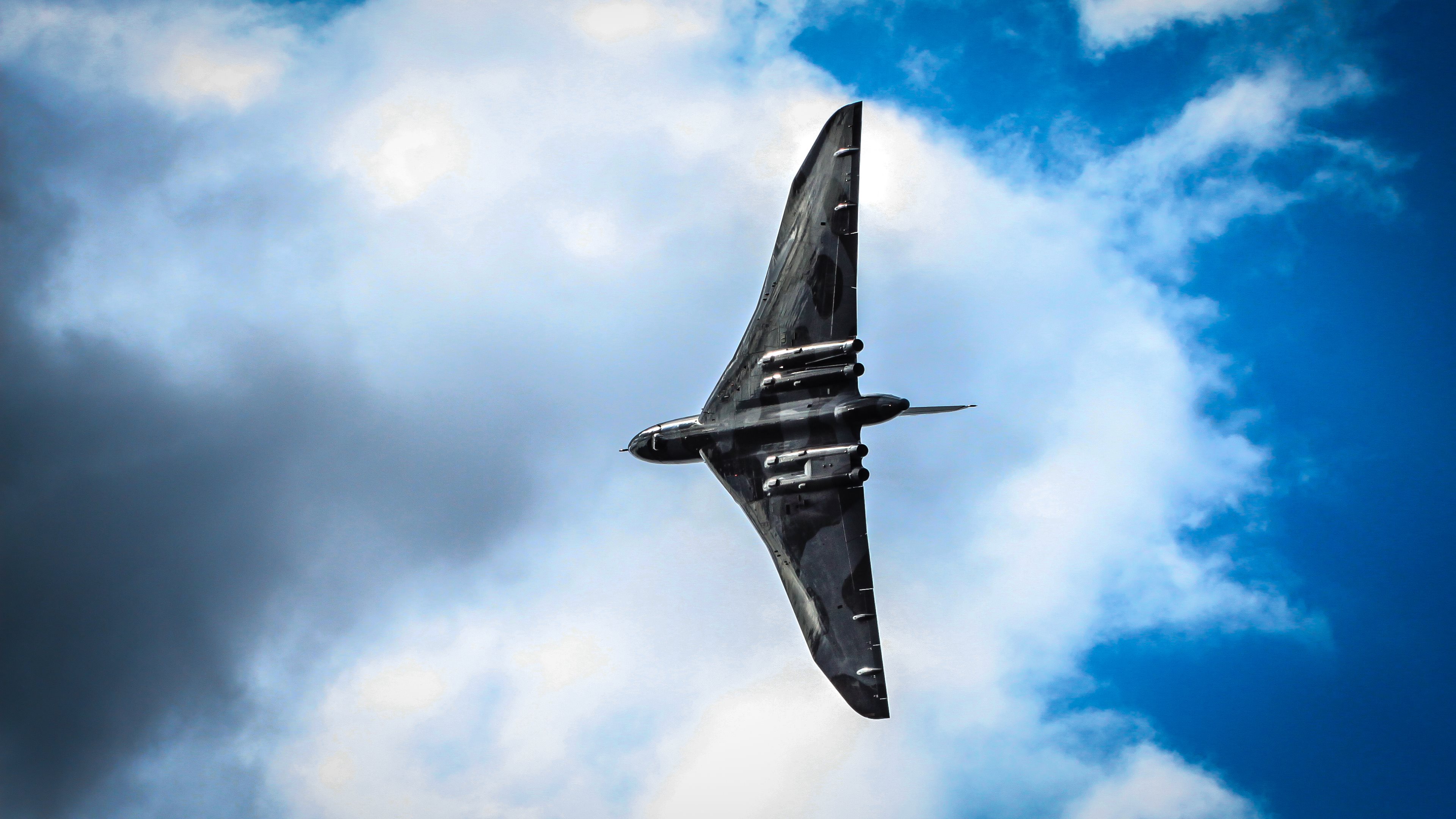 Avro Vulcan Bomber Aircraft Wallpaper