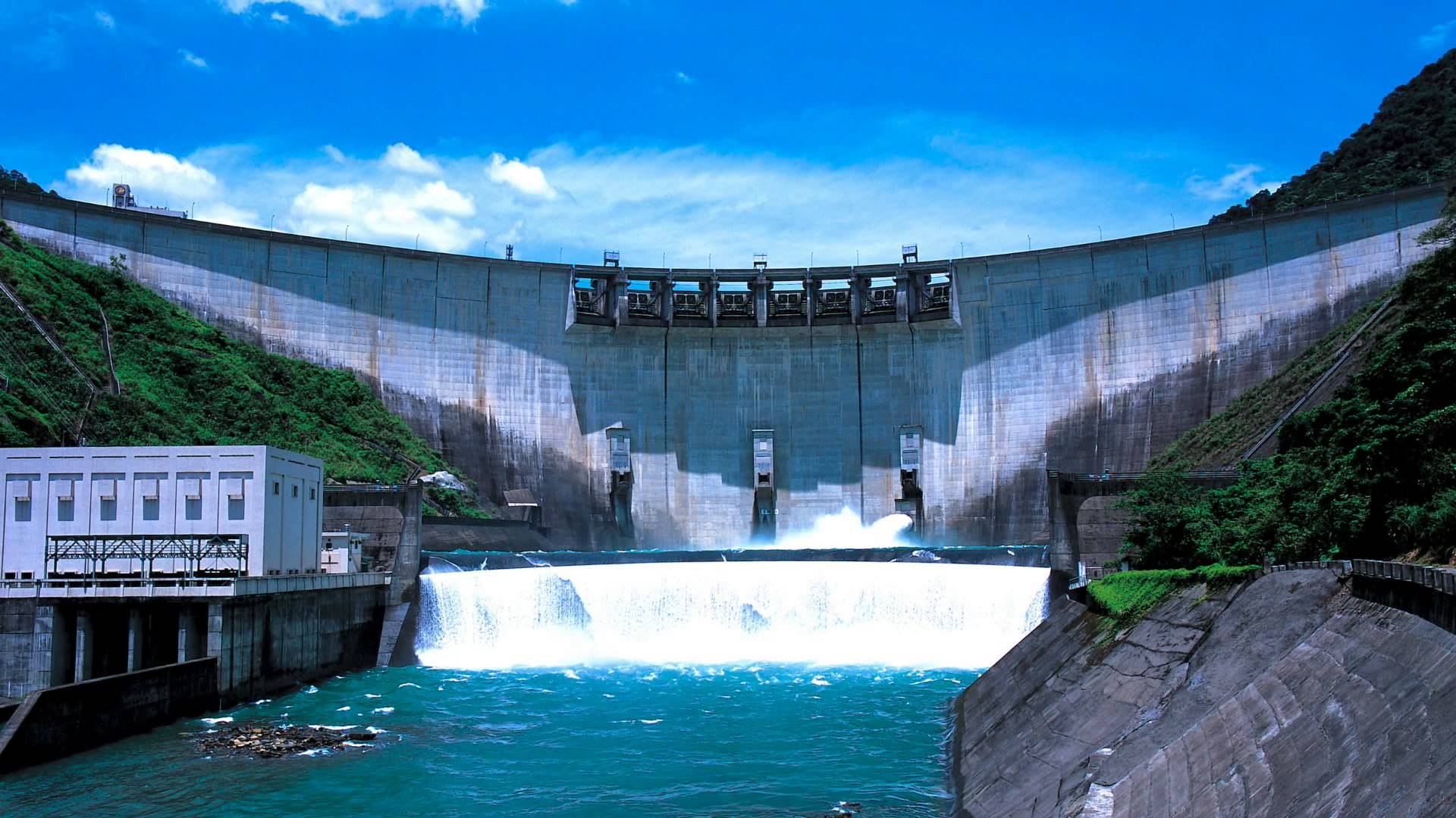 ГЭС вода энергия
