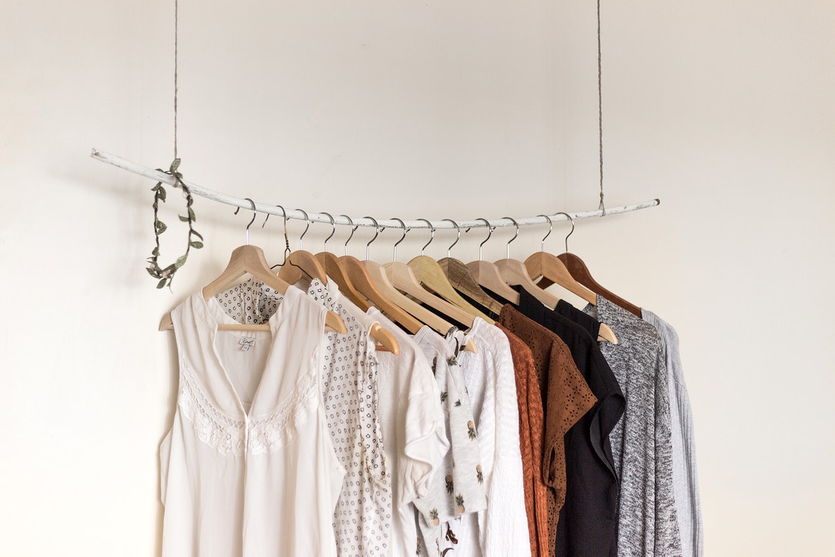 Hanging Clothes Image Wallpaper