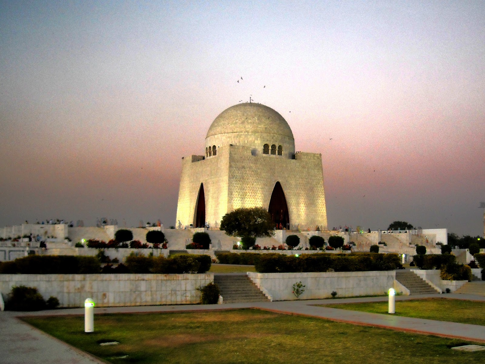 1080p HD Karachi Wallpaper: Deep Into The Heart Of Pakistan