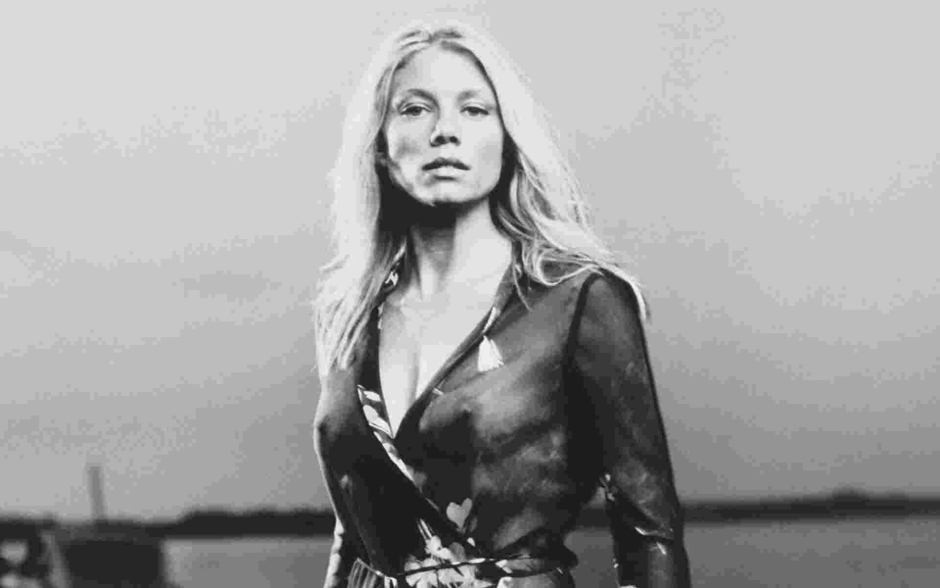 Picture Of Peta Wilson