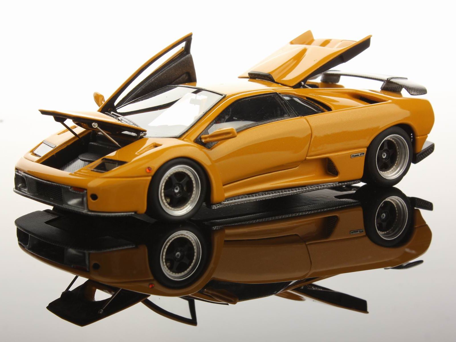 Lamborghini Diablo GT 1:43. MR Collection Models